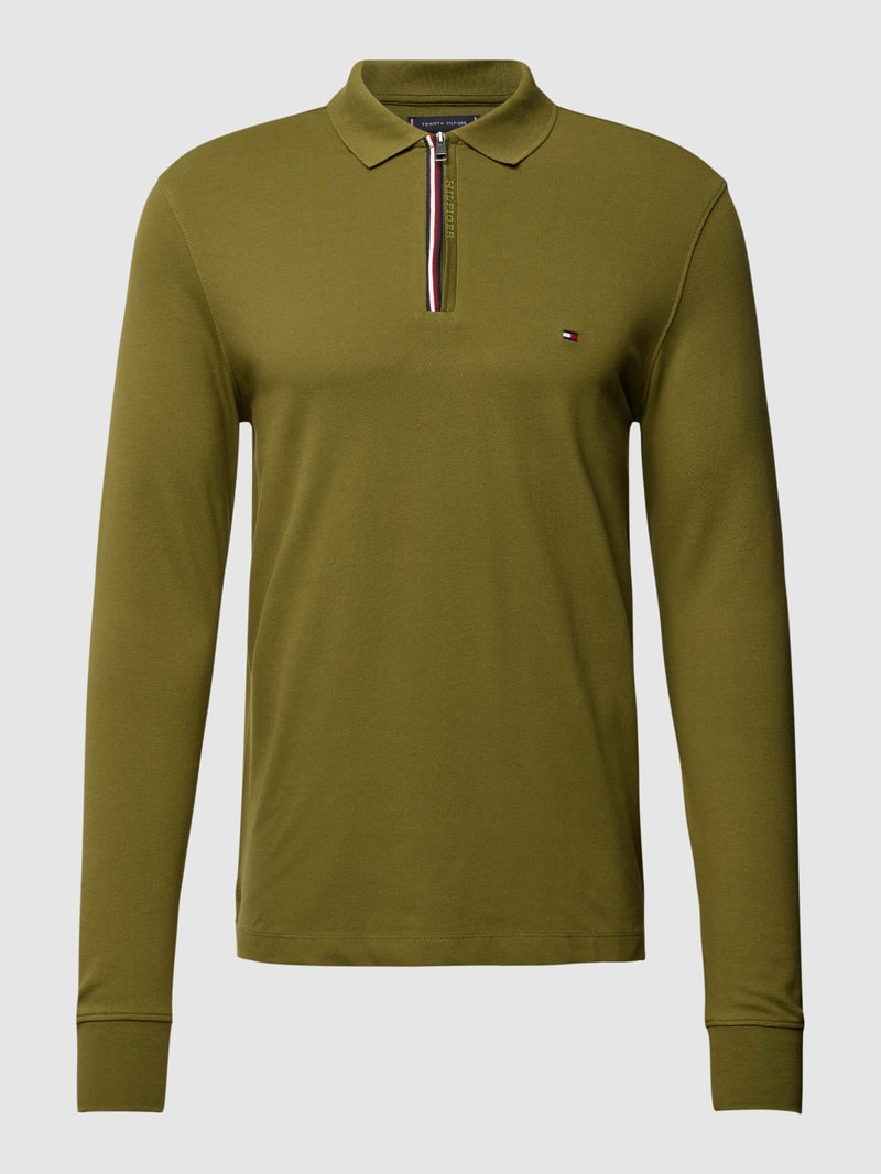 Slim Fit Poloshirt mit Label-Details in olivgrün