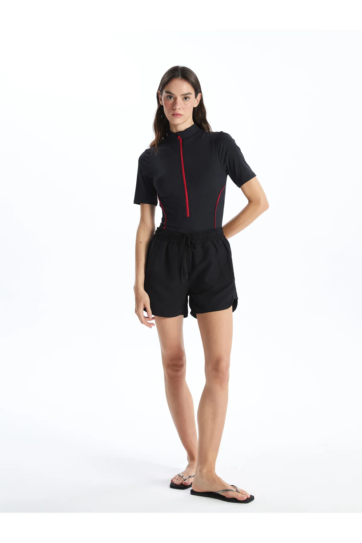 LC Waikiki  Einfarbige Seeshorts für Damen mit elastischem Bund