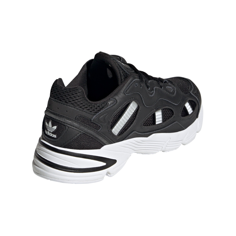 adidas Astir Sn HQ6769 / schwarz