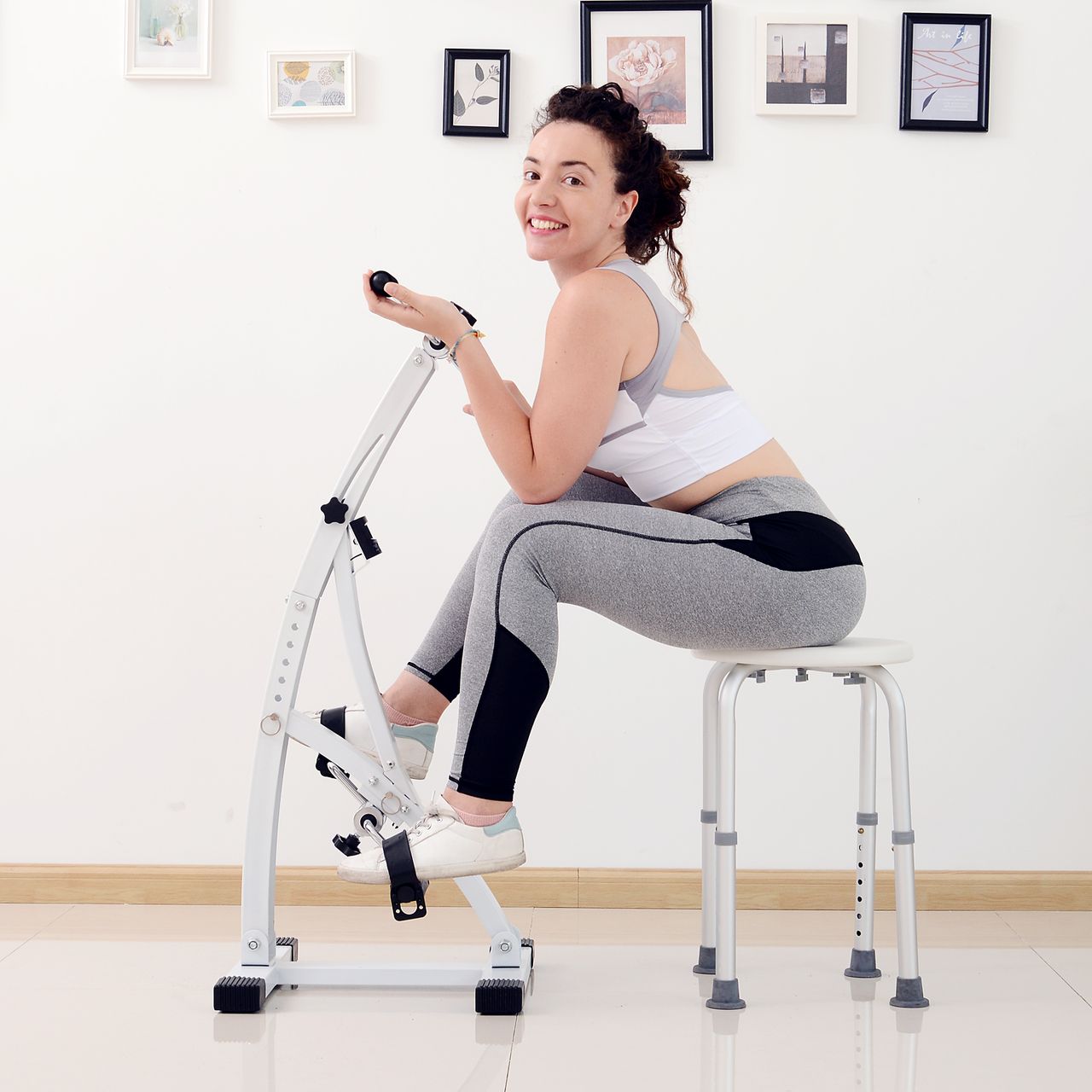 Outsunny HOMCOM Heimtrainer für Senioren Bewegungstrainer Pedaltrainer Stahl Weiß