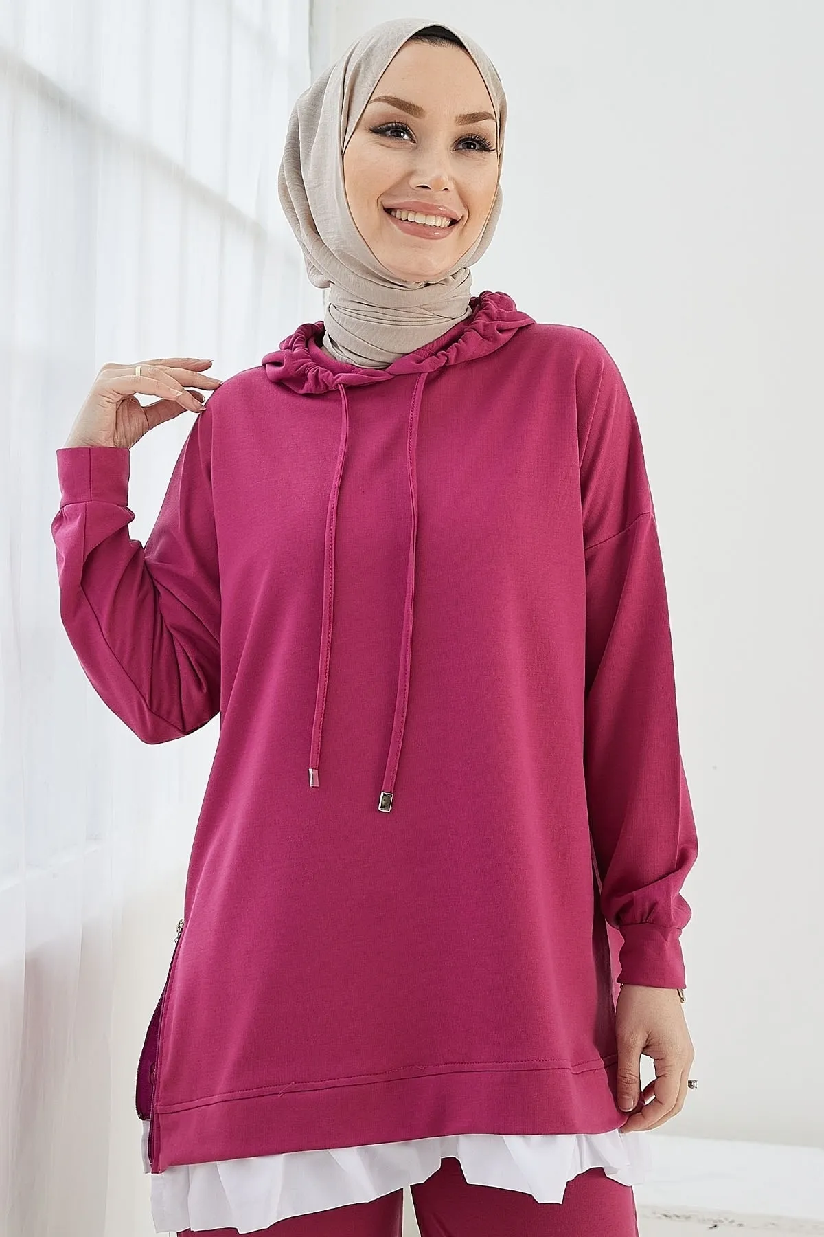 InStyle  Losya-Anzug mit Kapuze und doppelseitigem Reißverschluss – Fuchsia