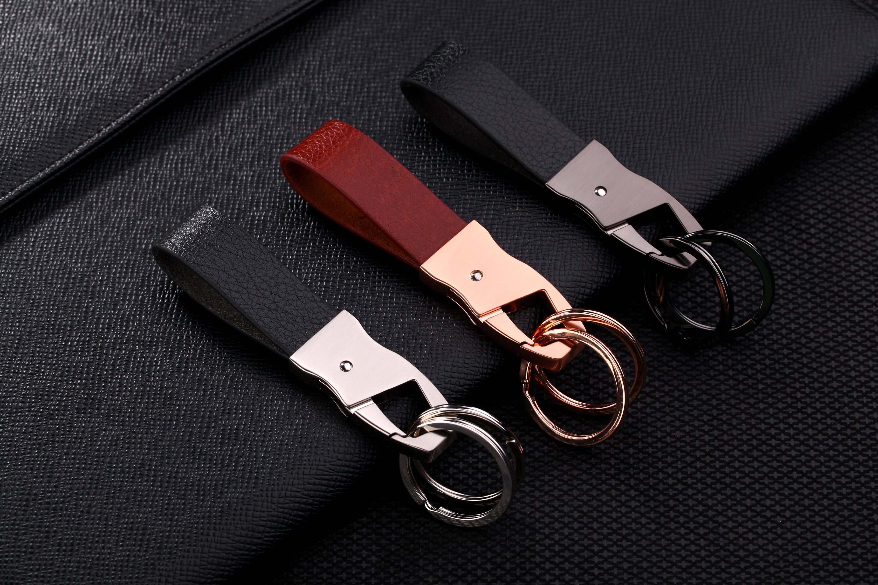 Cerbery Schlüsselanhänger Schlüsselanhänger aus Leder mit Ringen und Geschenkbox - Auto Geschenk Schlüsselband Schlüsselbund Schlüsselhalter Schlüsselring, Kunstleder
