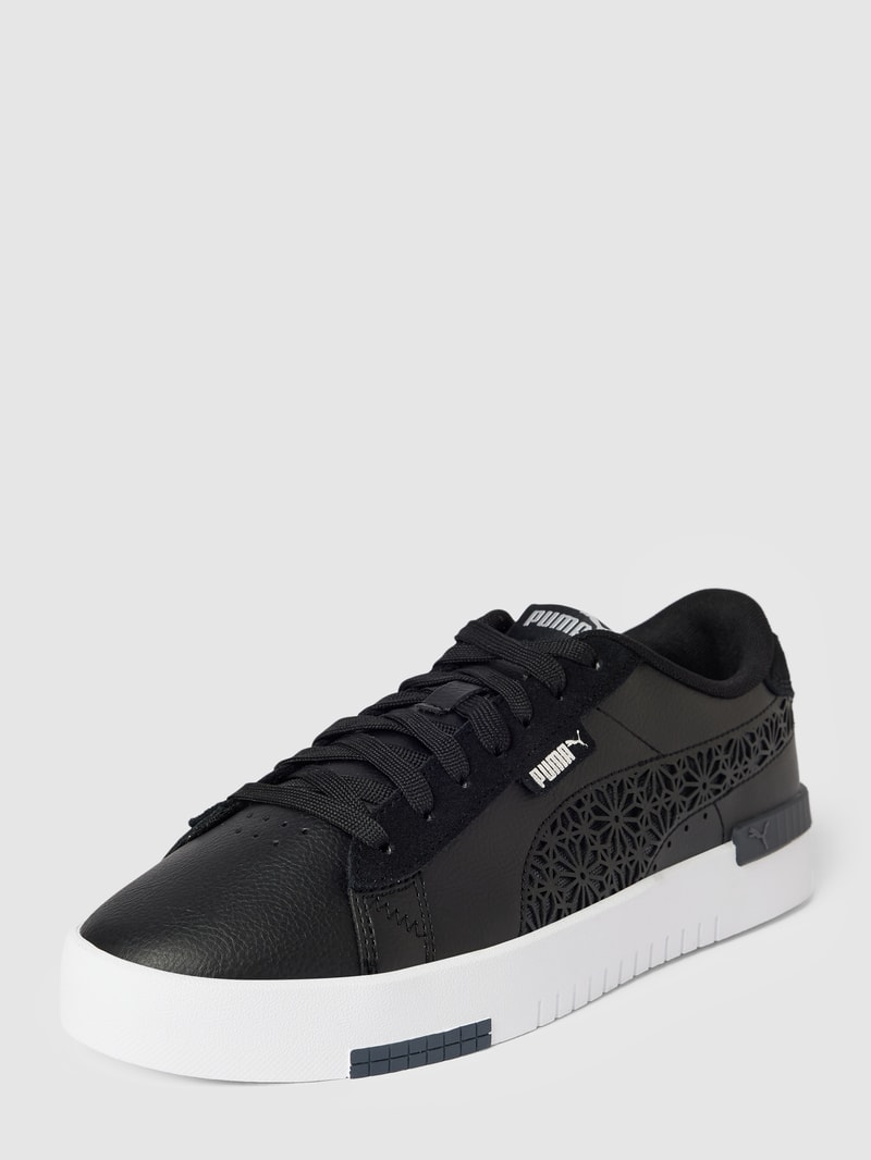 Sneaker mit Strukturmuster in schwarz