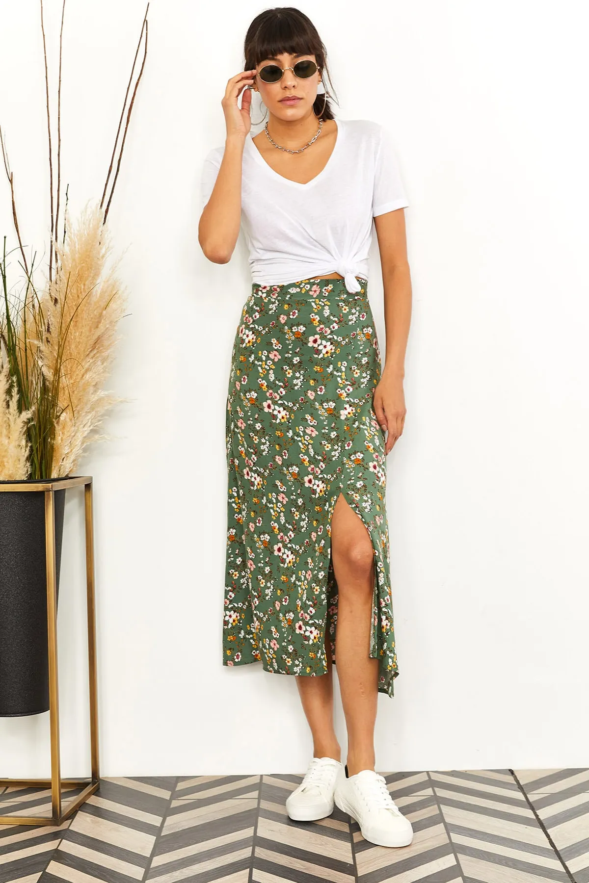 Olalook  Grüner Viskoserock mit Blumenmuster und seitlichem Schlitz für Damen ETK-19000152
