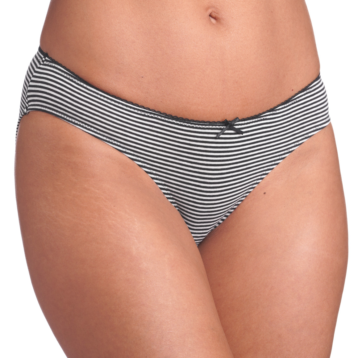 3 Damen Slips in verschiedenen Dessins