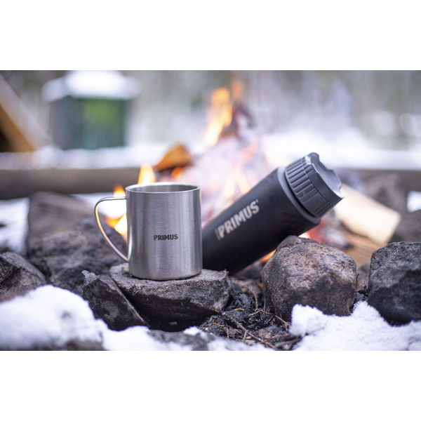 TRAILBREAK VACUUM BOTTLE 0.5LBLACK - Thermokanne