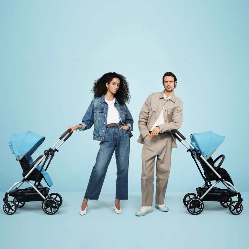 Poussette compacte Eezy Twist+ 2 Moon black châssis black Cybex