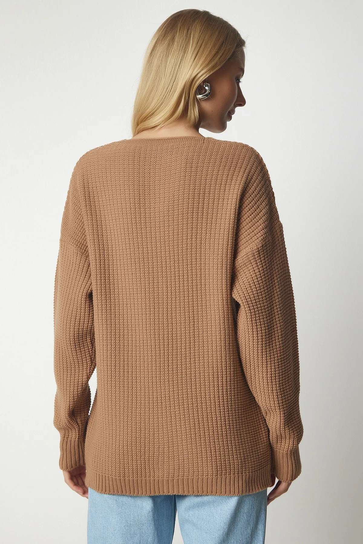 Happiness İstanbul  Damen-Strickjacke mit Blumenstickerei in Keksoptik KG00002