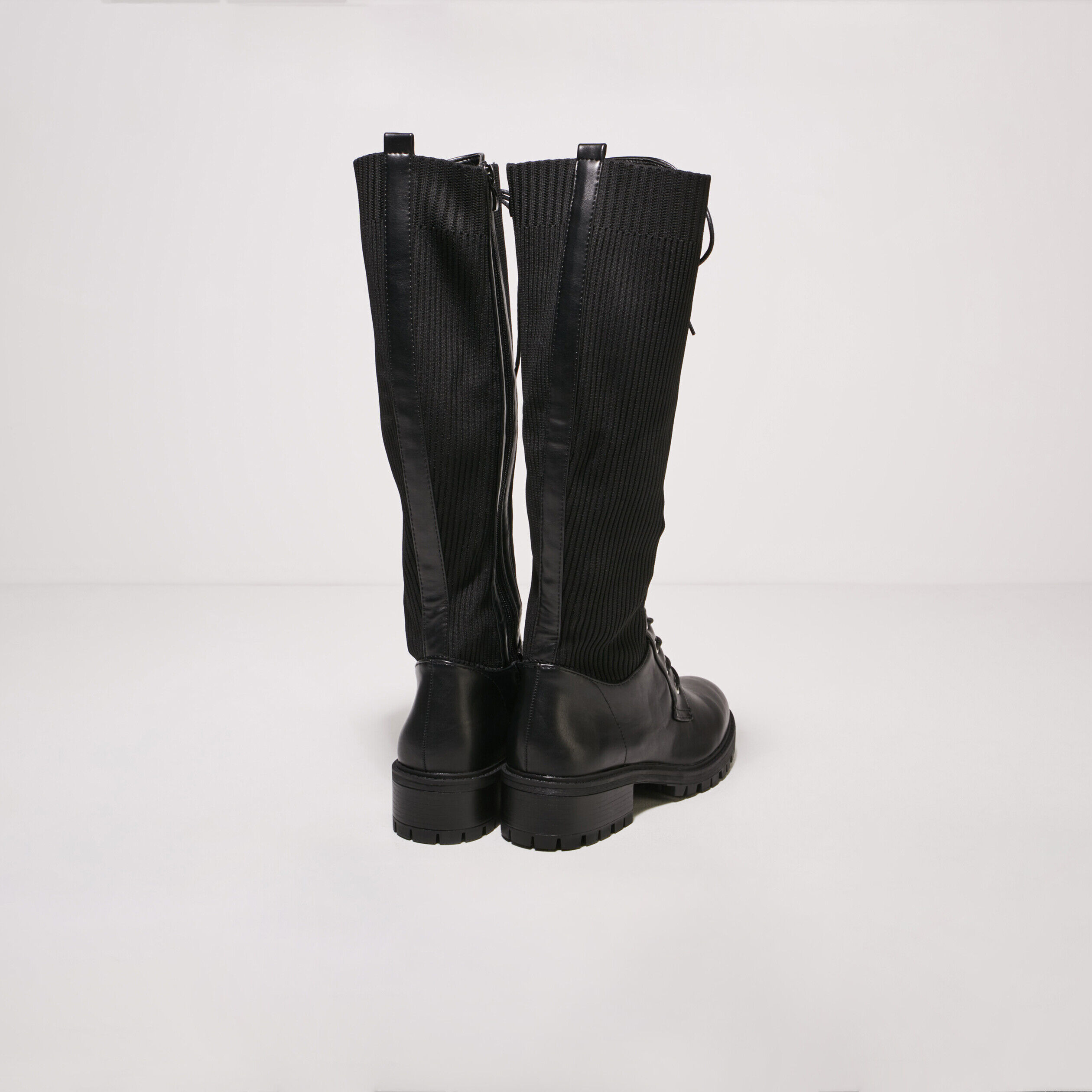 Bottes hautes plates à lacets noir femme | Cache Cache