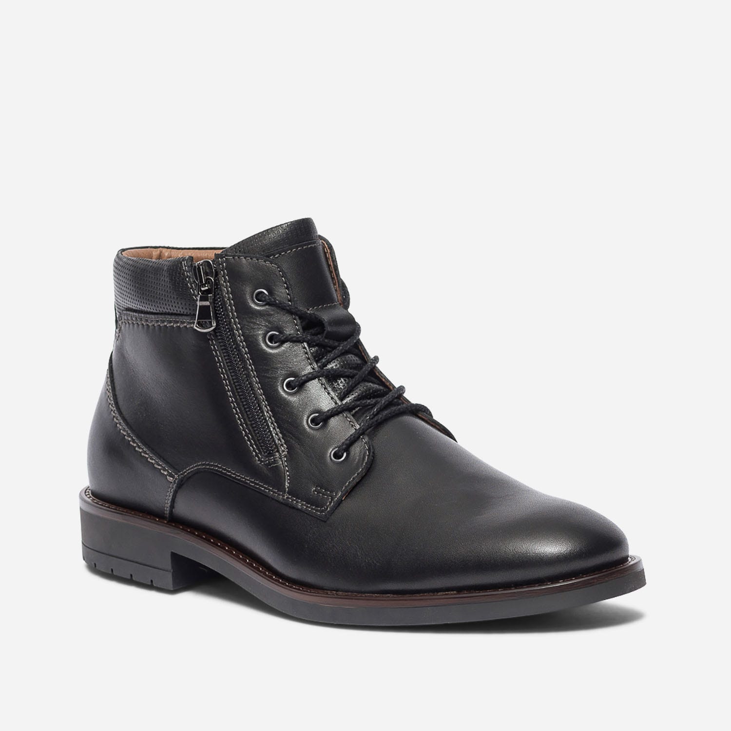 Boots noir en cuir à lacet et zips