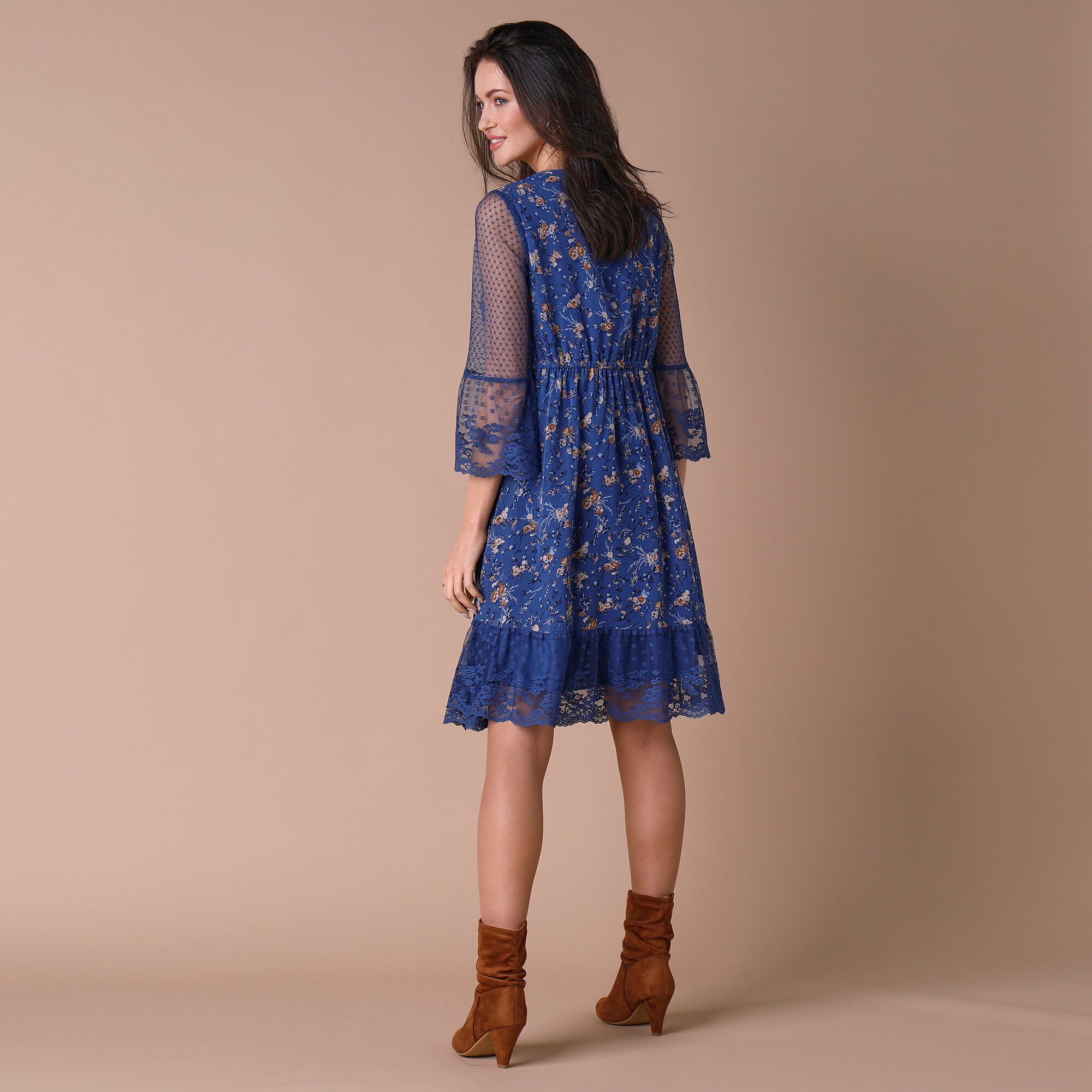 Robe dentelle manches 3/4 imprimée