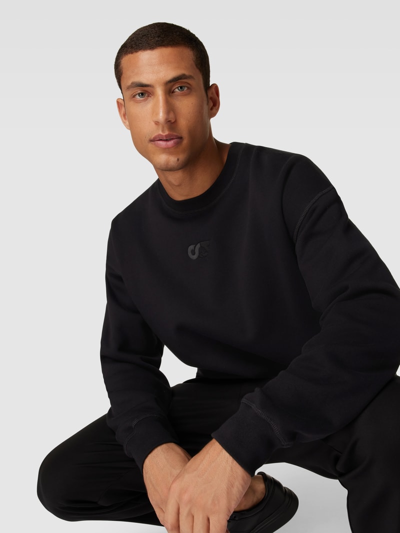 Sweatshirt mit Label-Stitching Modell 'SEOVE' in schwarz
