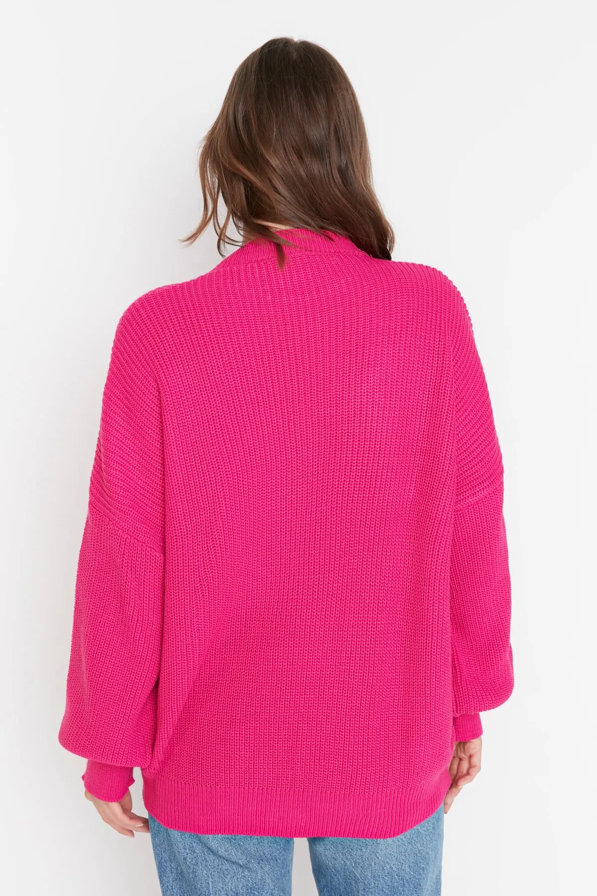 Trendyol Collection  Fuchsiafarbener Strickpullover mit Rundhalsausschnitt und weiter Passform TWOAW23KZ01448