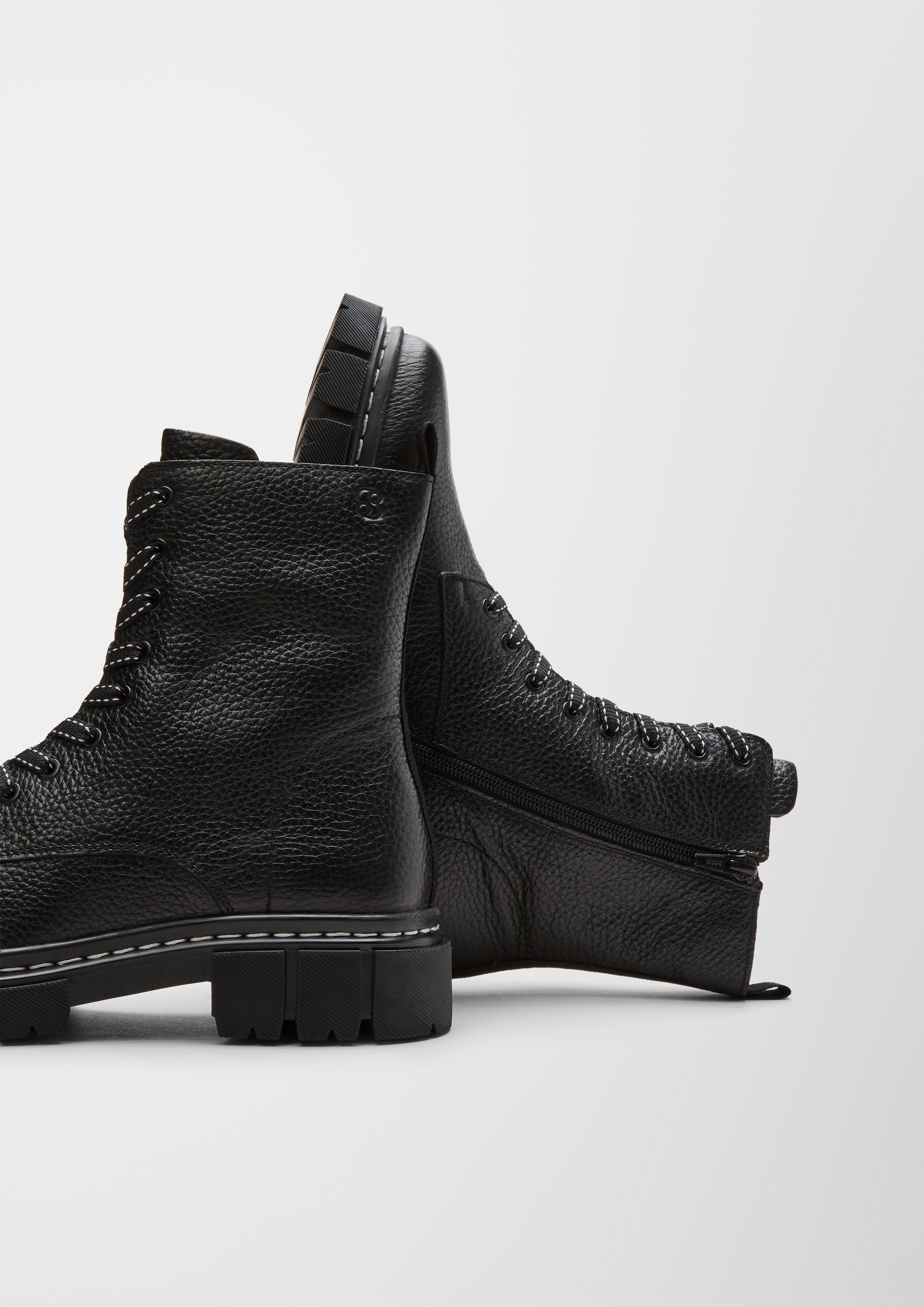 Stiefel aus Ledermix  101.207.101.25223-001