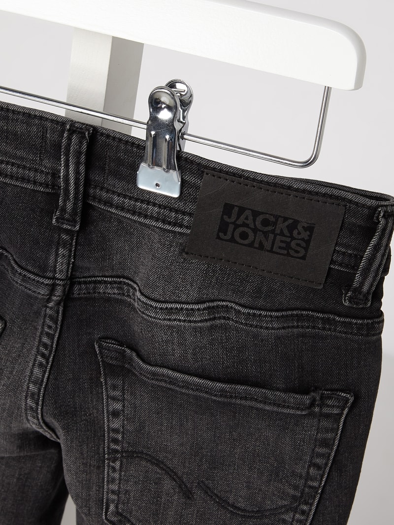 Stone Washed Skinny Fit Jeans in schwarz