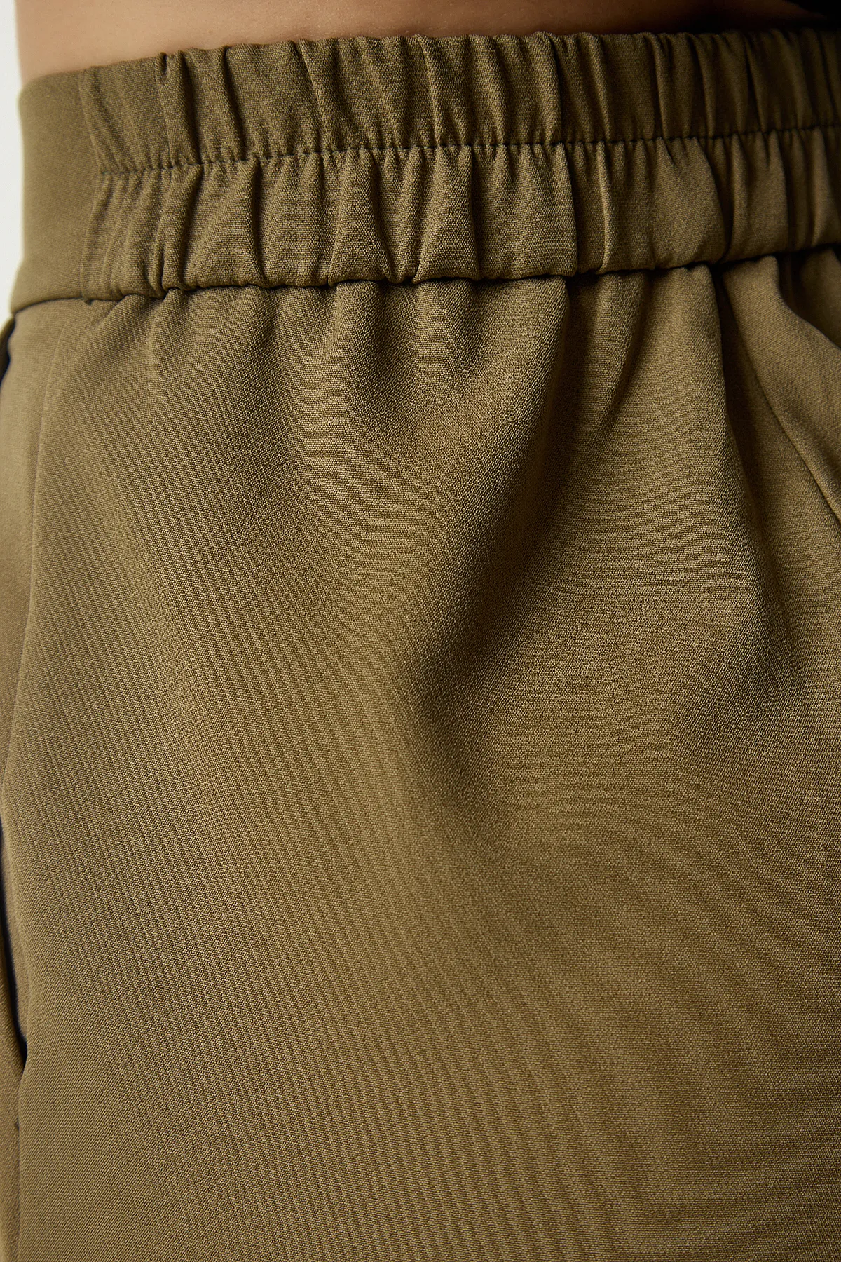 Happiness İstanbul  Khakifarbene Palazzo-Hose mit Taschen für Damen DW00001