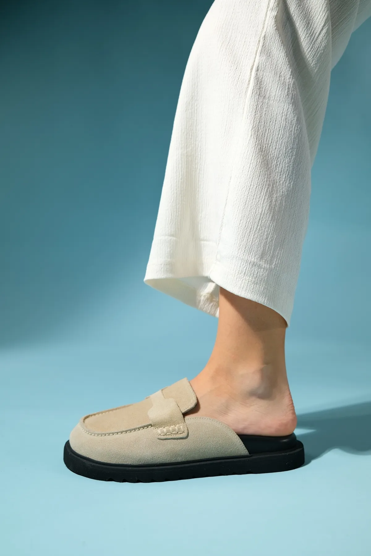 LuviShoes  Pantolette - Beige - Flacher Absatz
