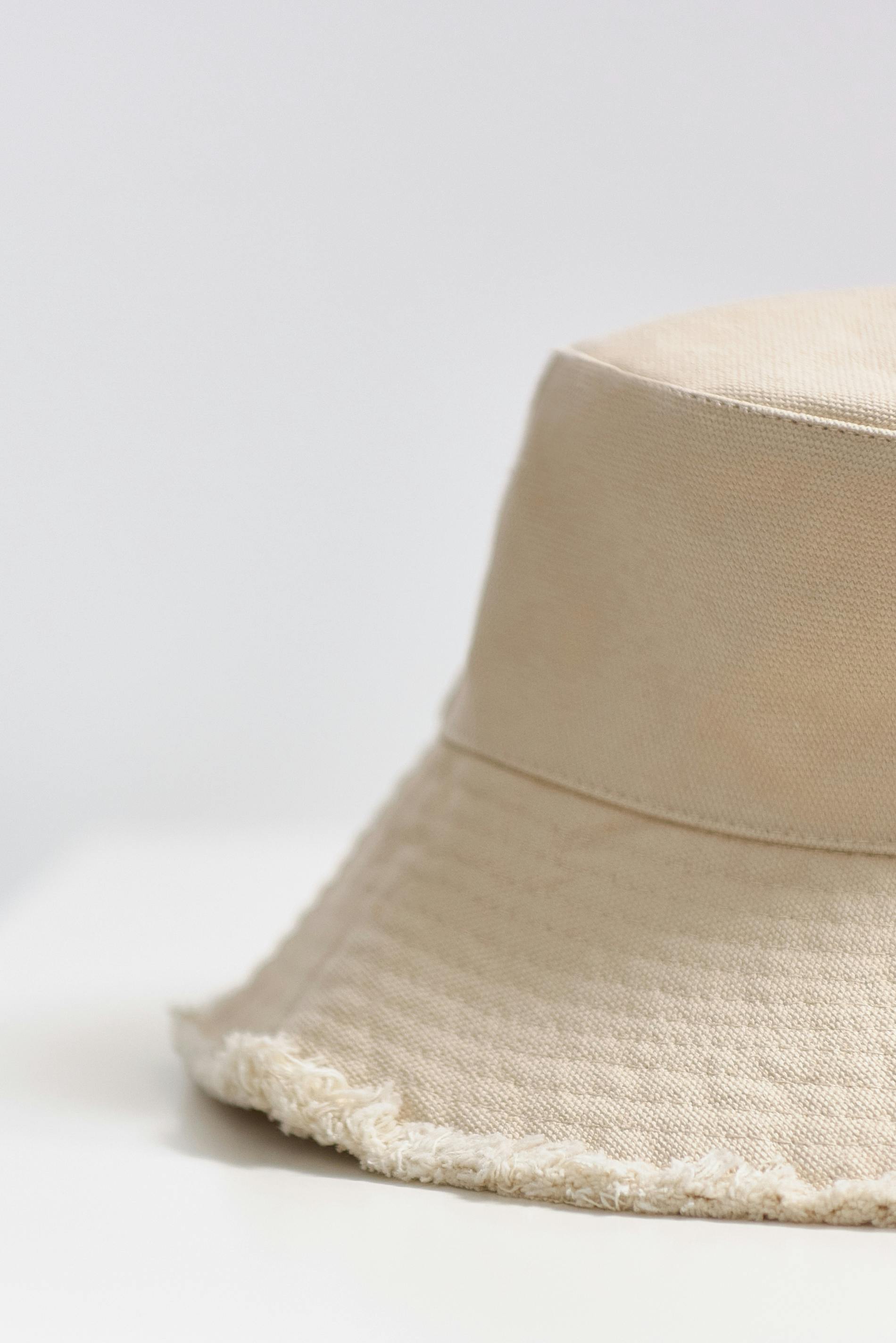 Bucket hat