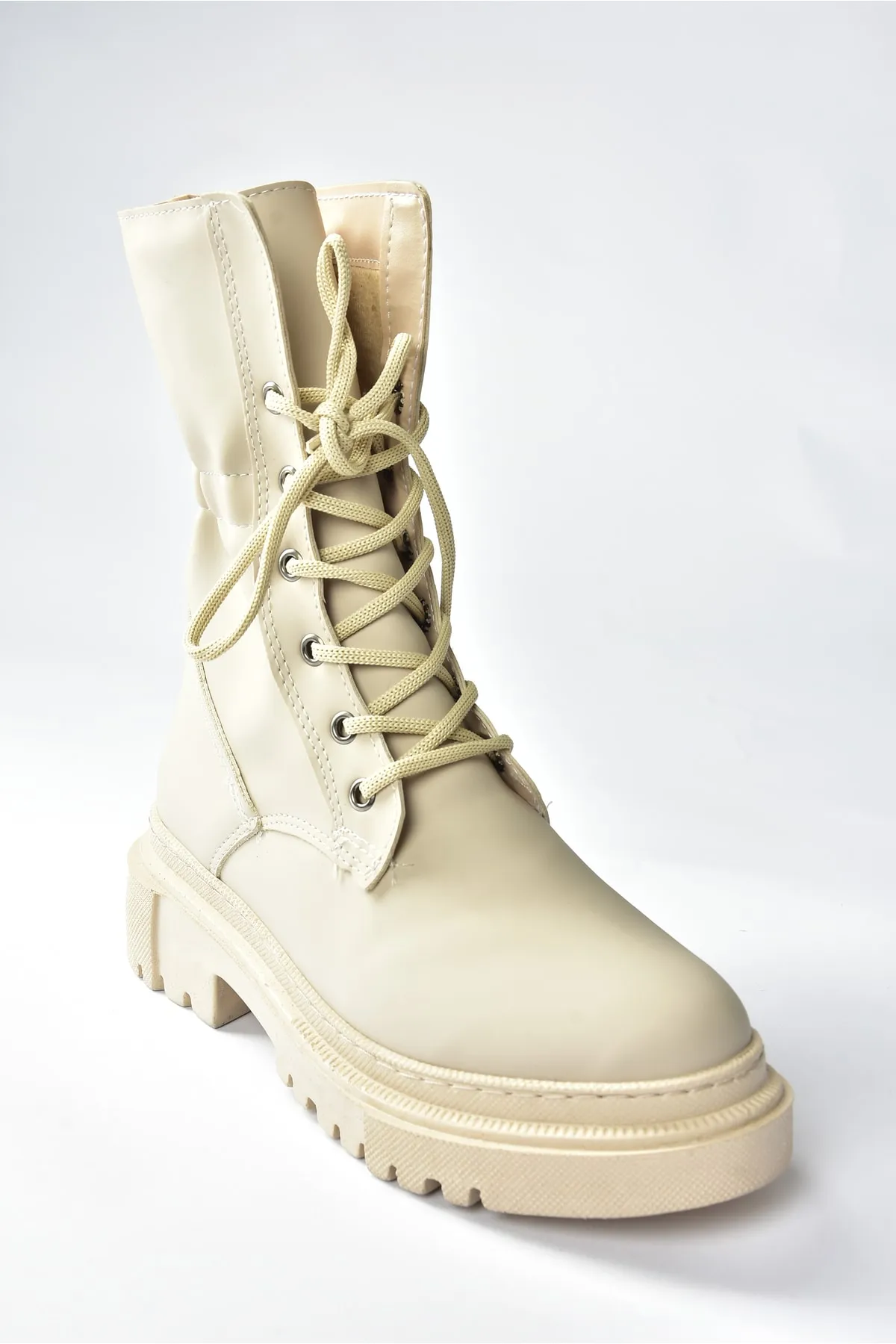 Fox Shoes  Beige Damenstiefel mit dicken Sohlen N973388909