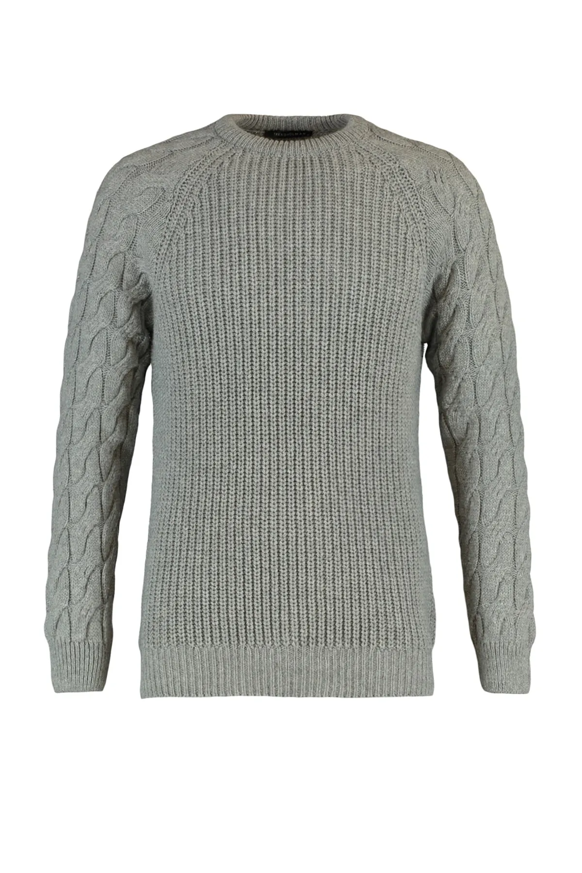 Trendyol Collection  Grauer Strickpullover mit Rundhalsausschnitt, normaler Passform und detailliertem Haarzopfmuster TMNAW22KZ2059