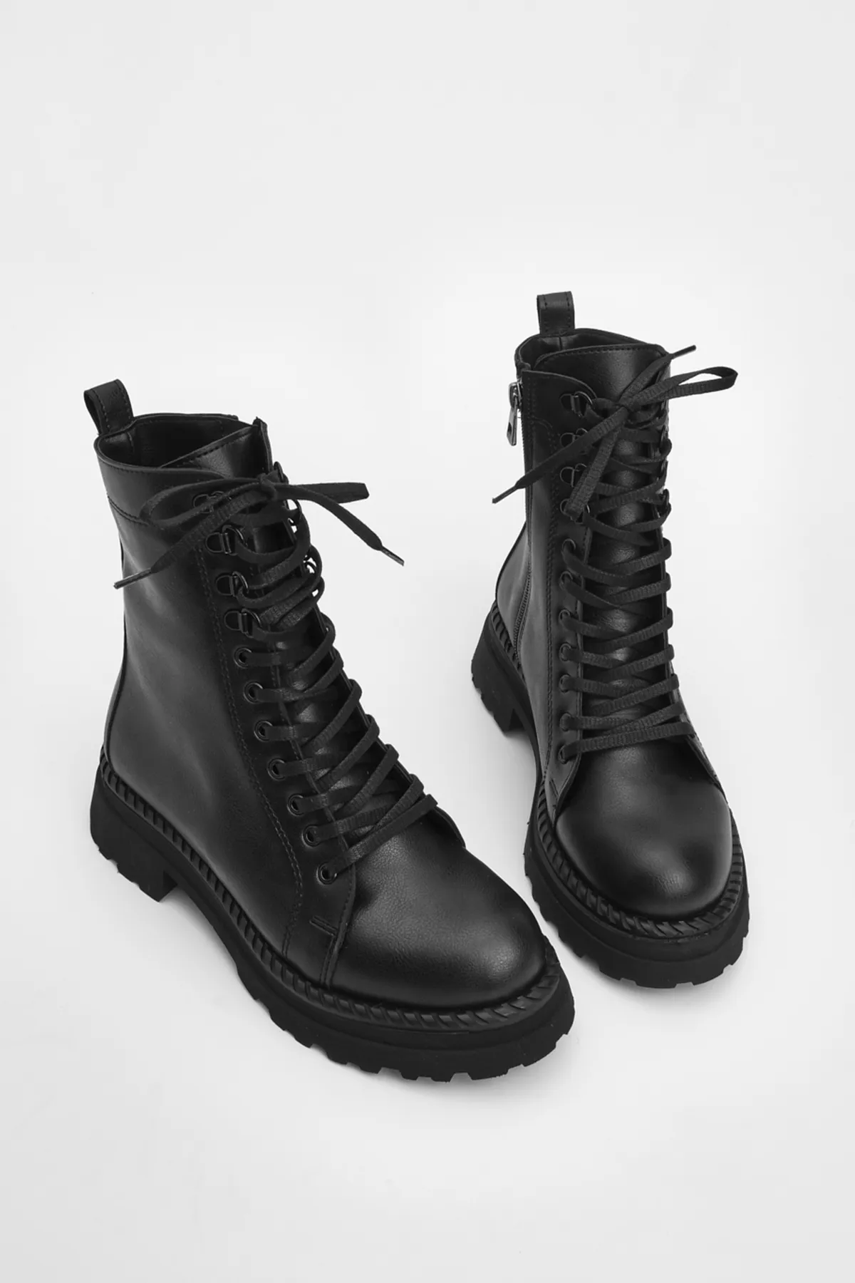 Marjin  Damenstiefeletten mit dicker Sohle Zohen Schwarz