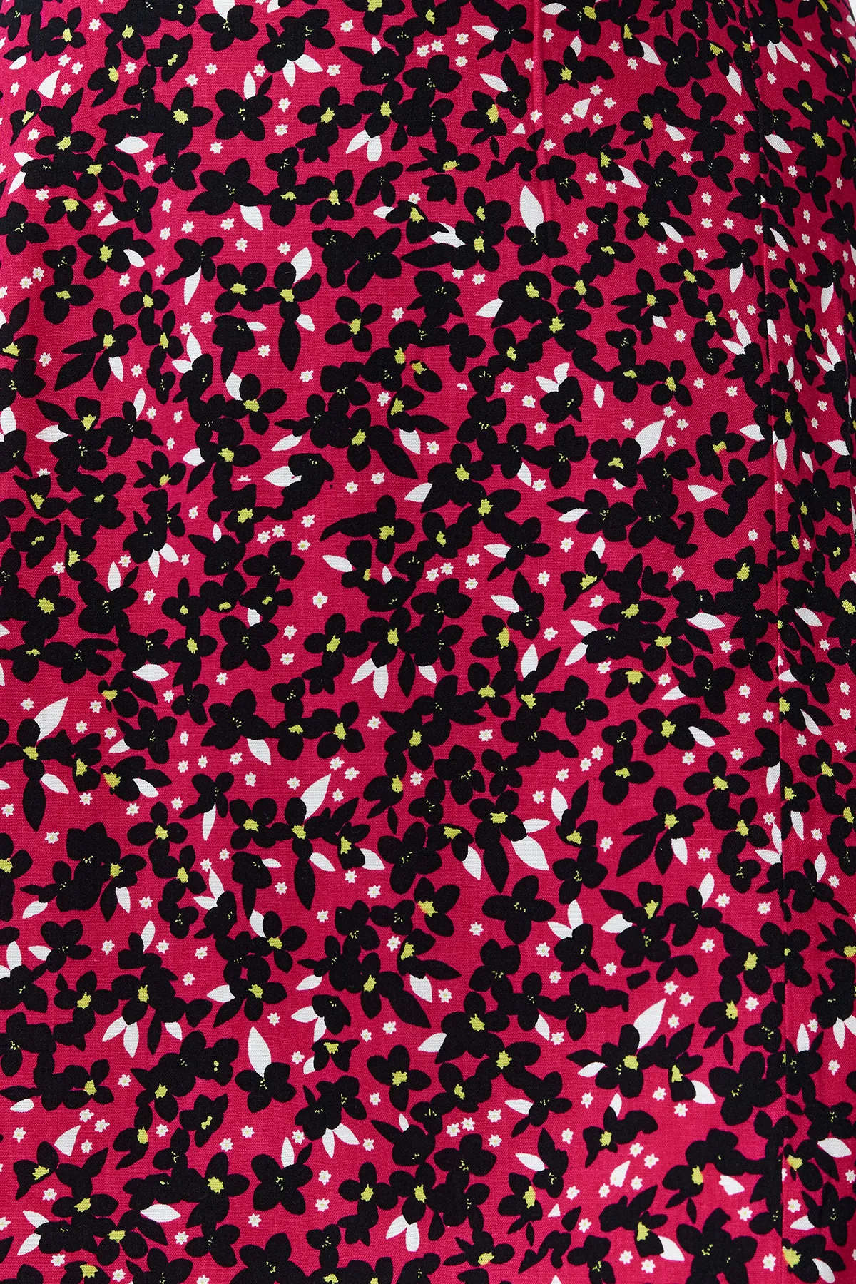 Trendyol Collection  Rosa gewebter Midirock aus Viskosestoff mit Blumenmuster und Schlitzdetail TWOSS20ET0230