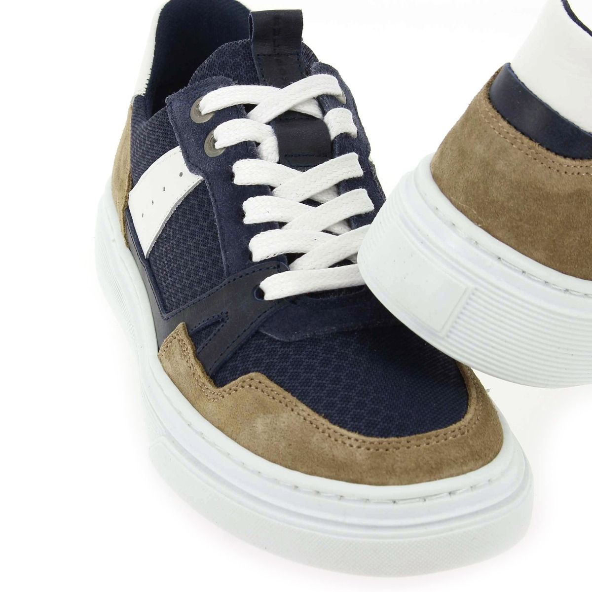 Bullboxer  AOP009E5L_ - Marine Beige