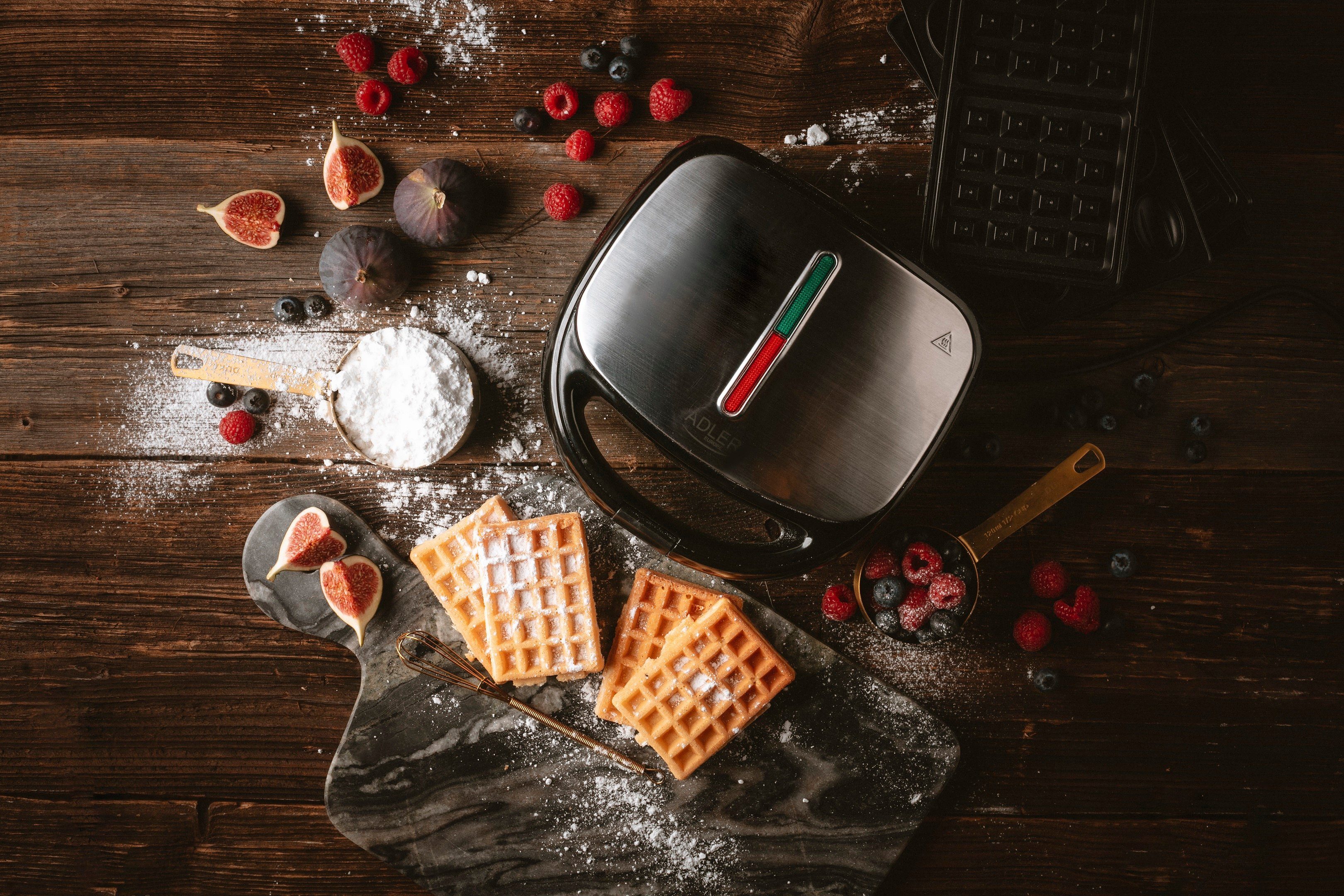 JUNG Sandwichmaker ADLER A3040 Sandwichmaker Sandwich Maker Waffeleisen Kontaktgrill, 1200 W, Toaster Antihaftbeschichtet leichte Reinigung Sandwichtoaster BPA frei