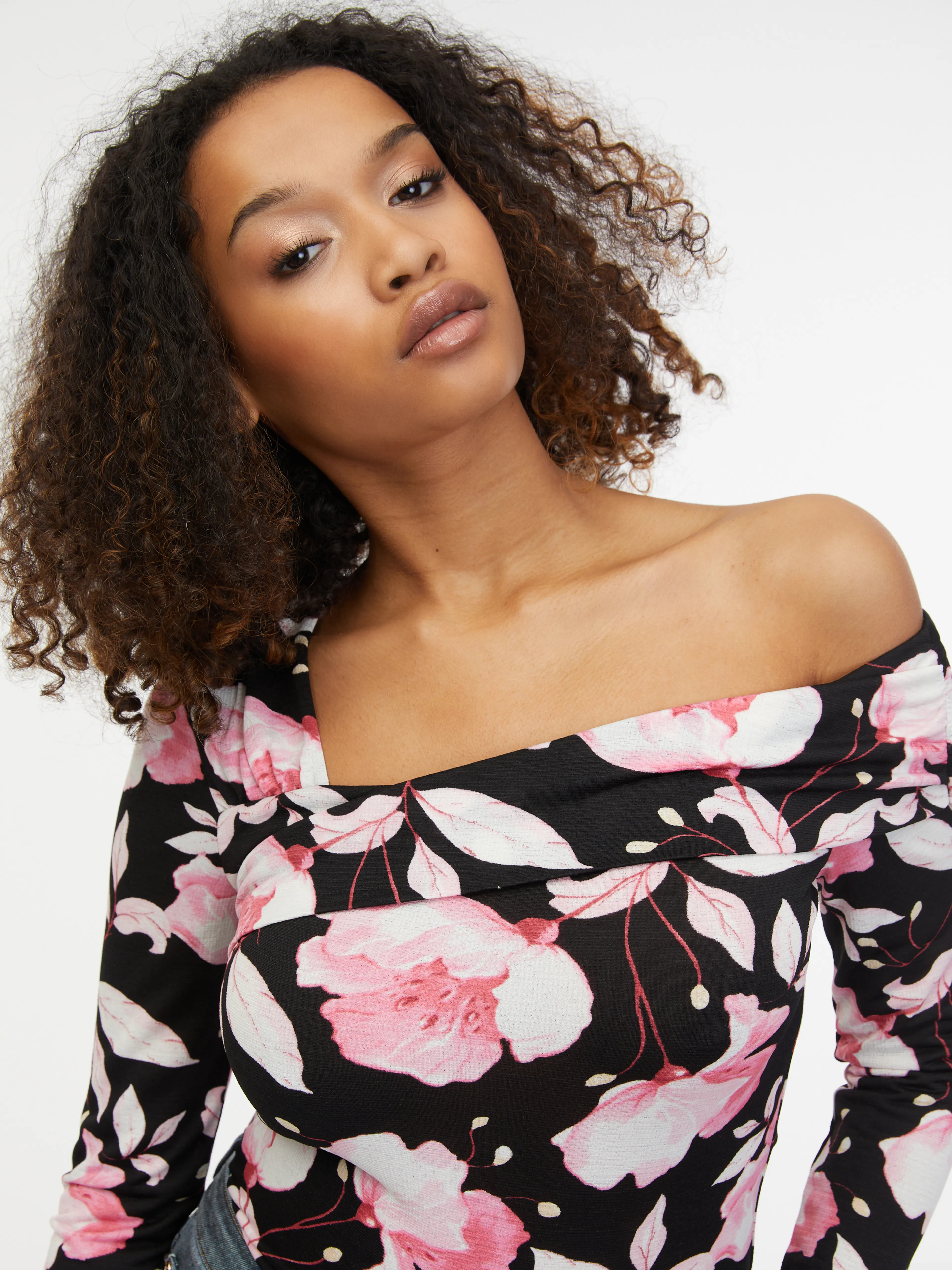 Rosa und schwarzes Damen-Blumen-Top ORSAY