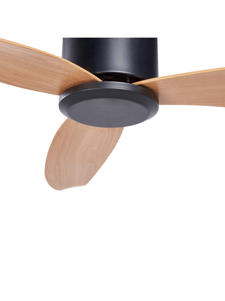 Beliani Deckenventilator mit Licht MALAD in Schwarz/Heller Holzfarbton günstig kaufen onesize