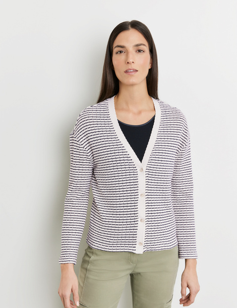 Modische Strickjacke mit dekorativer Blende