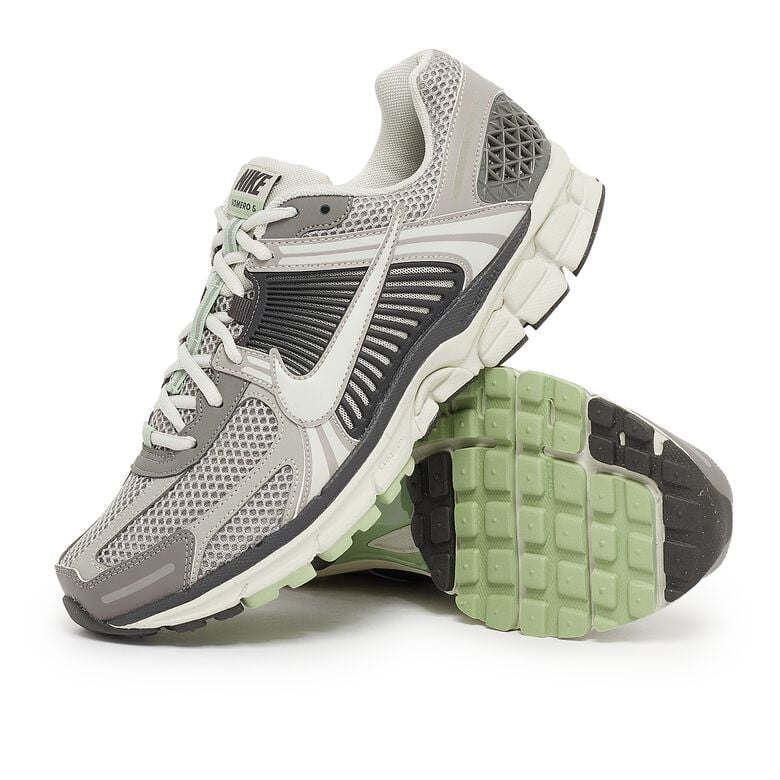NIKE Wmns Zoom Vomero 5 cobblestone/light bone-light bone