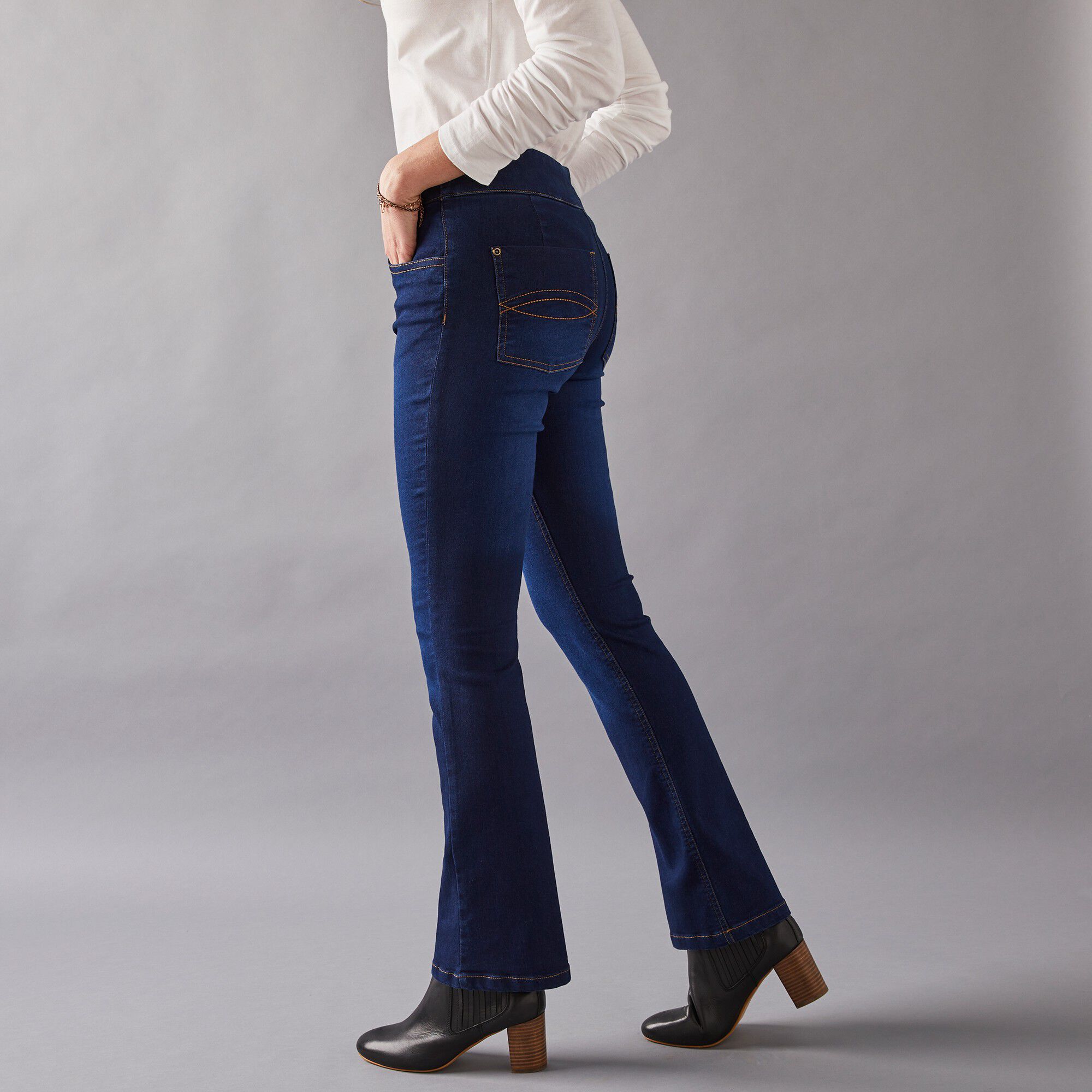 Jean bootcut ultra confort, maille effet denim, petite stature