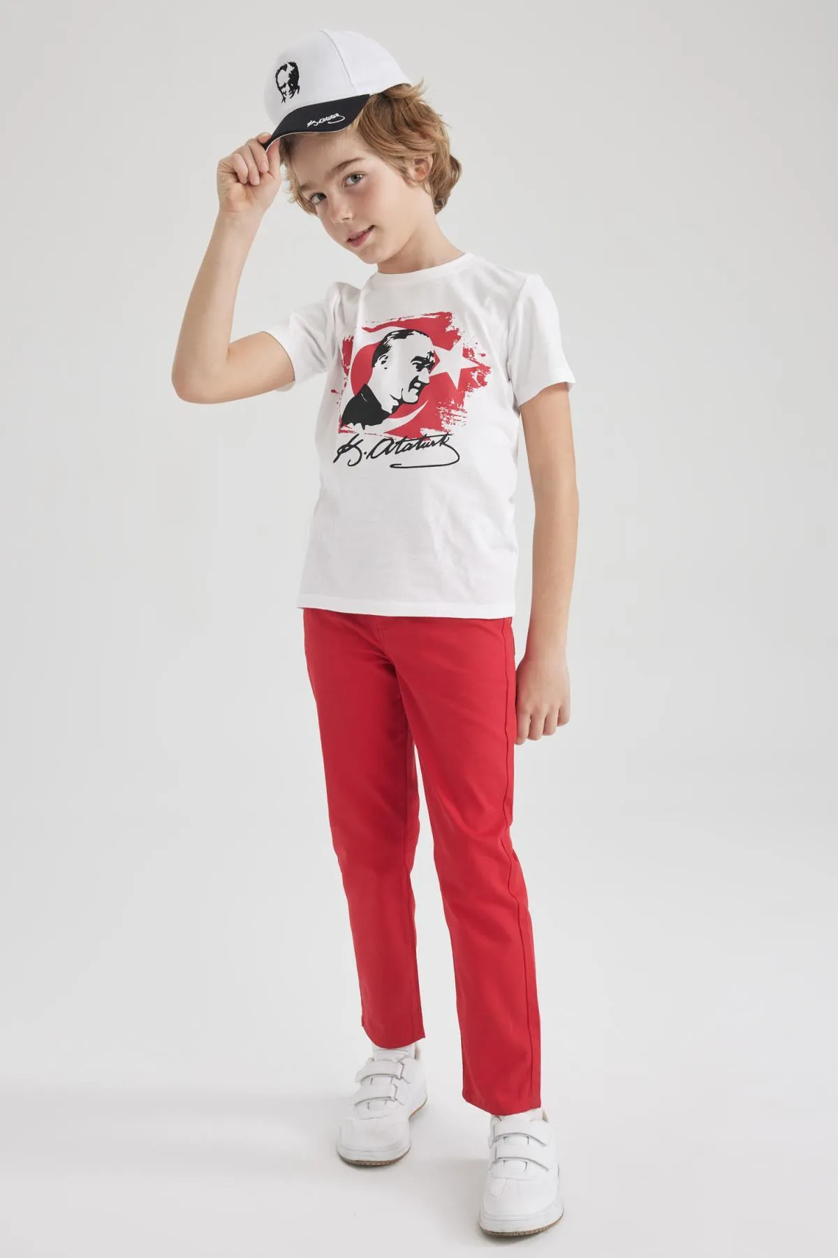 DeFacto  Rote Gabardine-Hose für Jungen Z1675a623sm