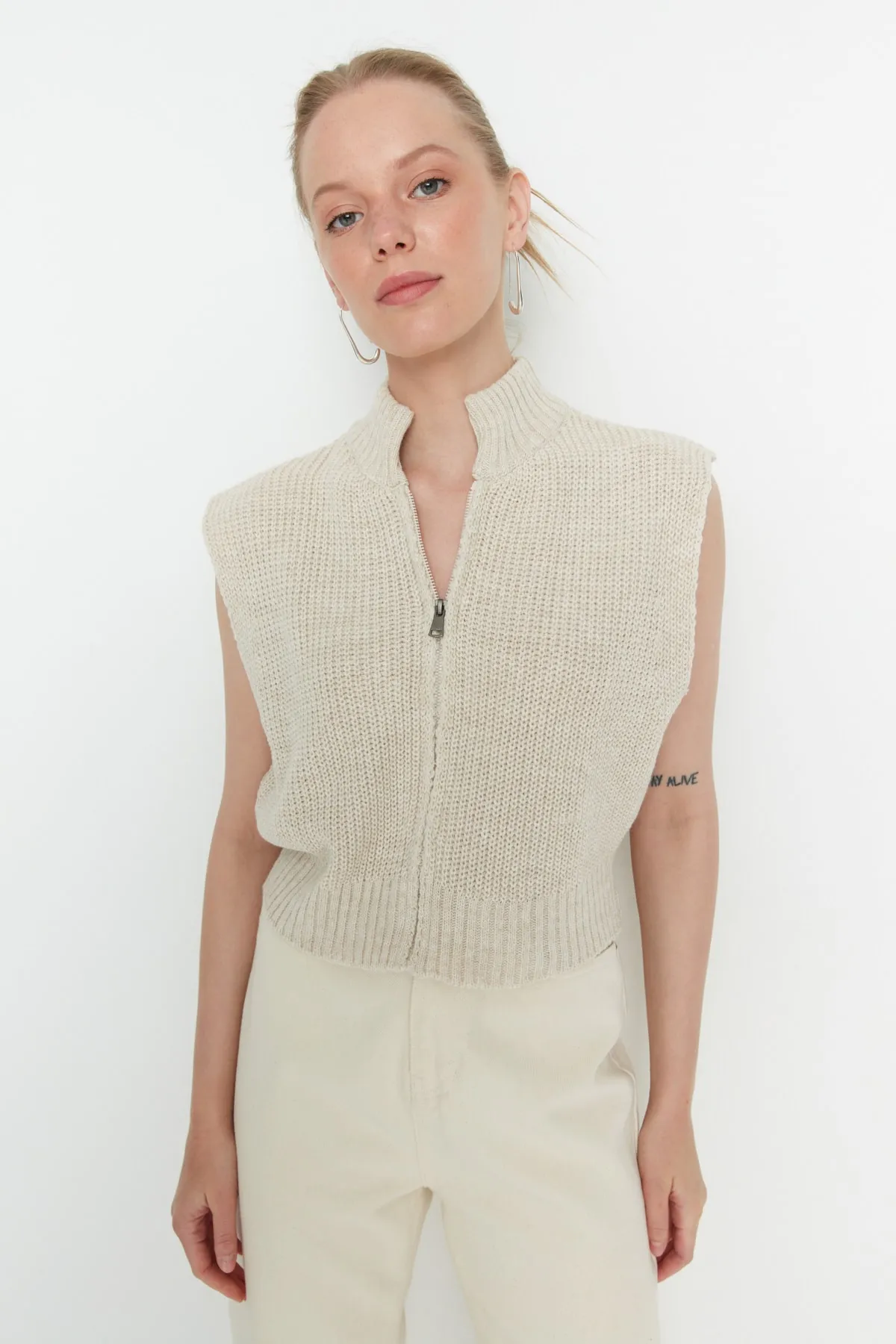 Trendyol Collection  Stone Crop Reißverschluss Basic Knit Sucker TWOAW23HI0015
