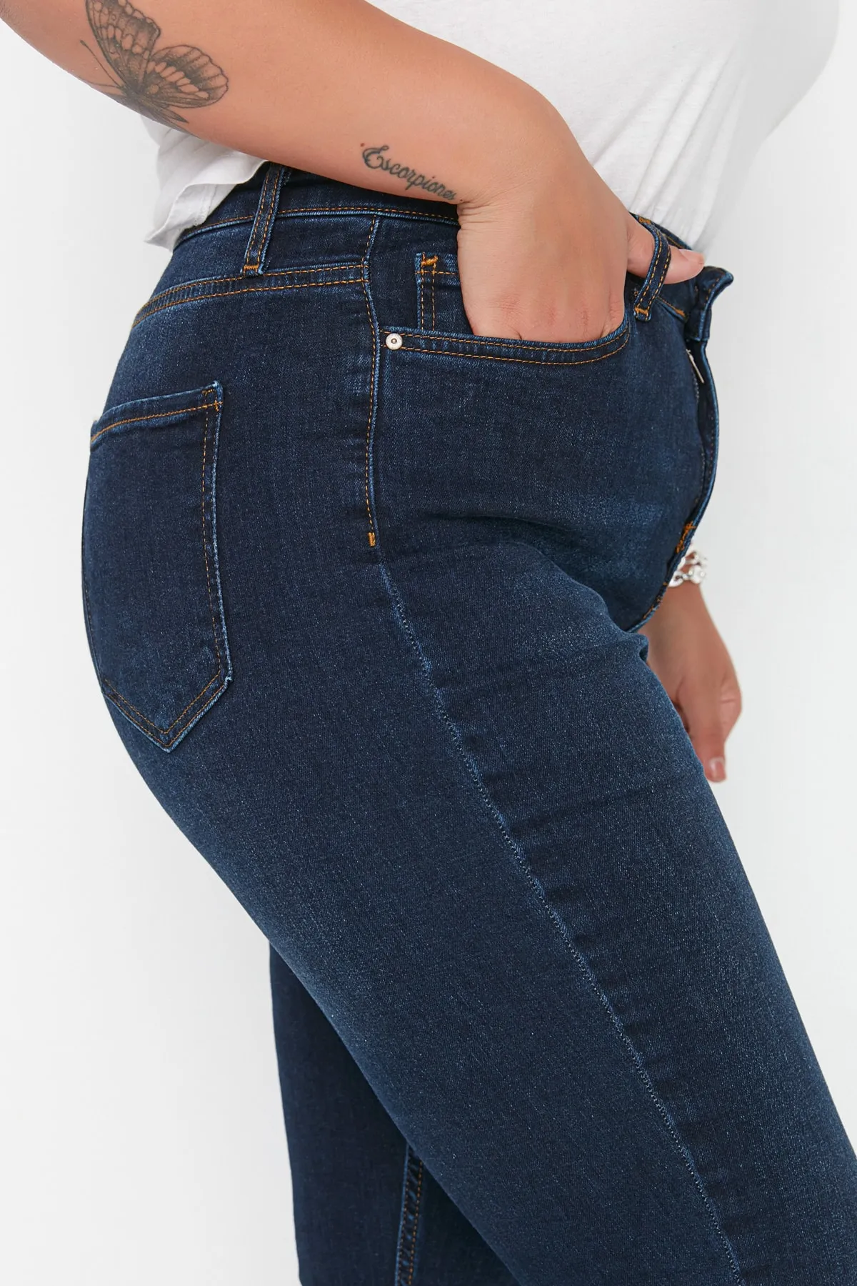 Trendyol Curve  Marineblaue, dehnbare Skinny-Jeans mit hoher Taille TBBAW23JE00003