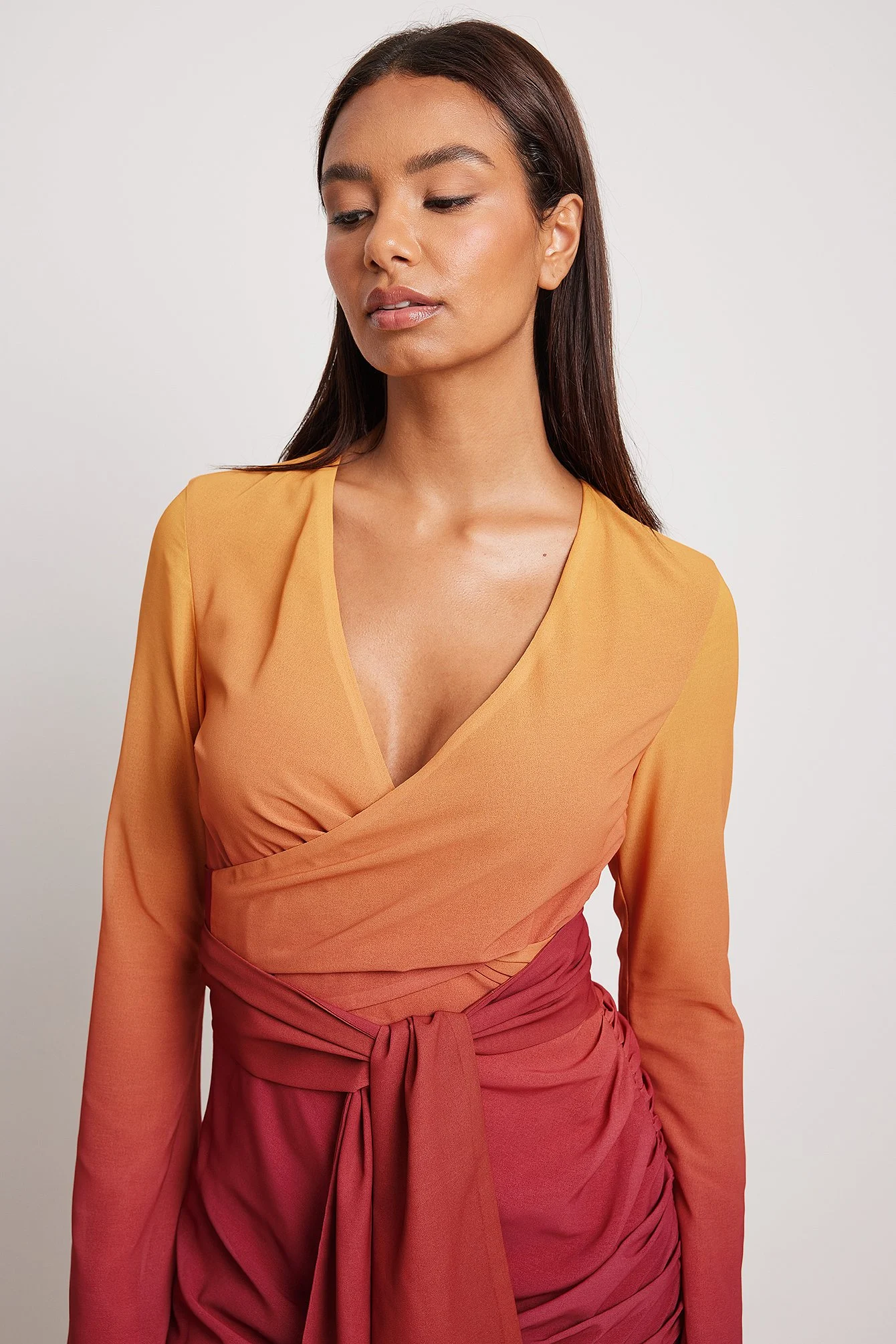 Maxikleid mit Taillendetail
