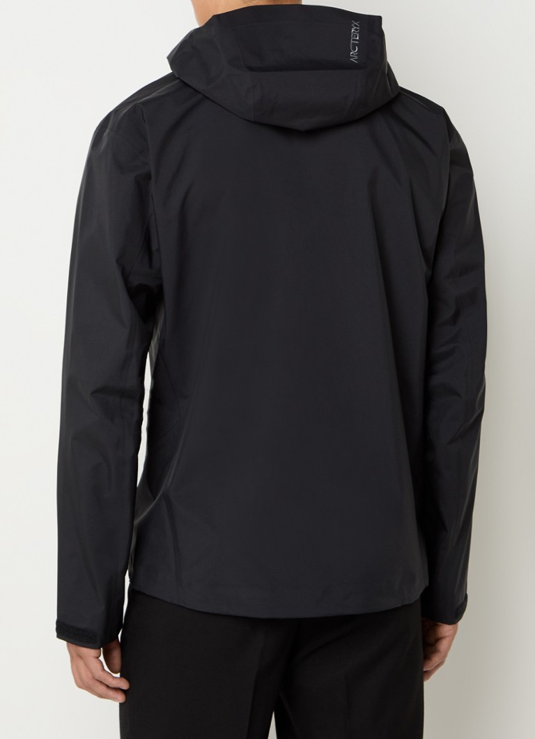 Arc'teryx Beta softshell jack with hood and zippered pockets