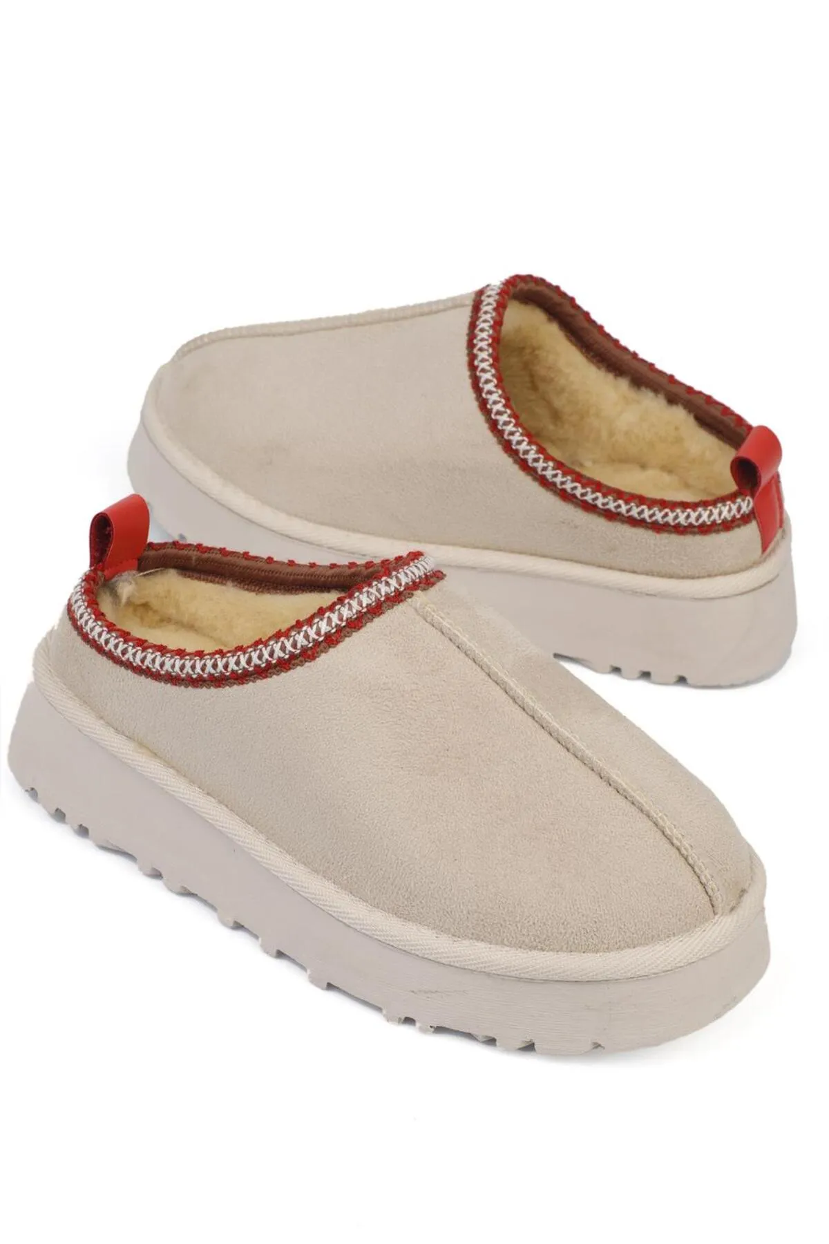 Capone Outfitters  Capone Damenschuhe mit flacher Sohle und pelziger Innenseite