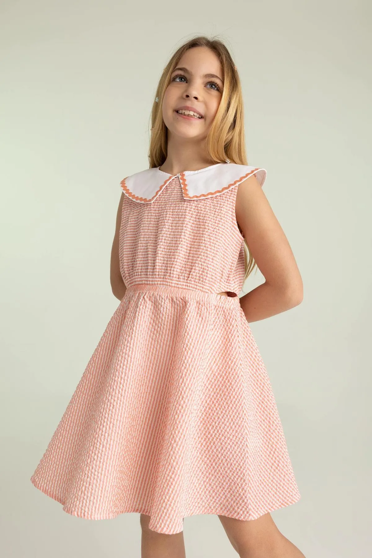 DeFacto  Crinkle-Kleid für Mädchen - ärmellos Z5918a623sm