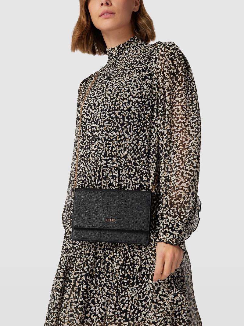 Clutch mit Strukturmuster Modell 'Manhattan' in schwarz