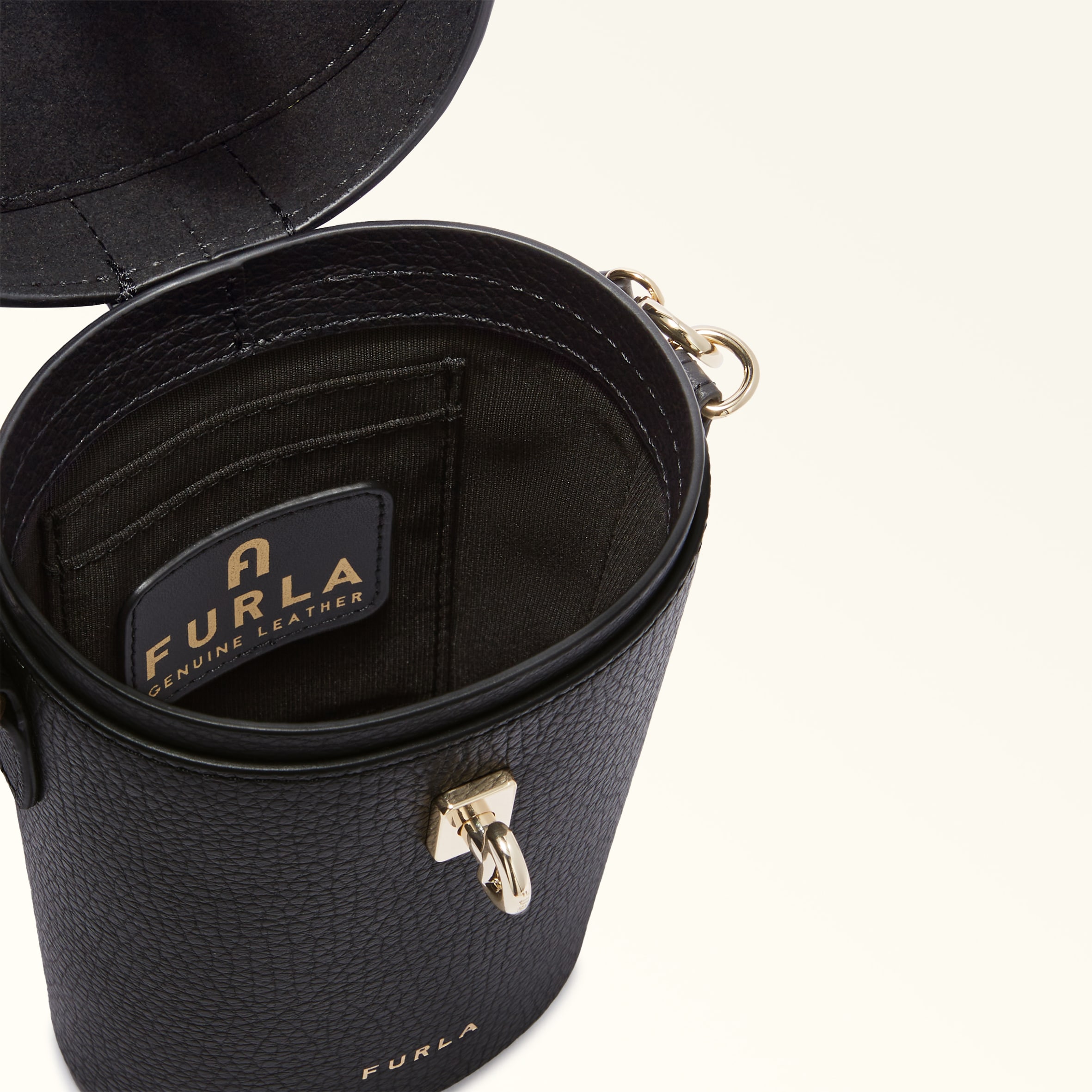 Plasă Furla