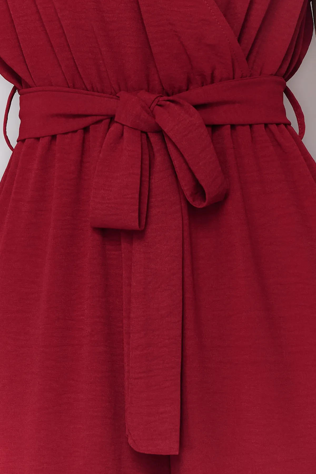Trendyol Collection  Weinroter Maxi-Weboverall mit Schnürung und detailliertem zweireihigem Kragen TWOSS21TU0112