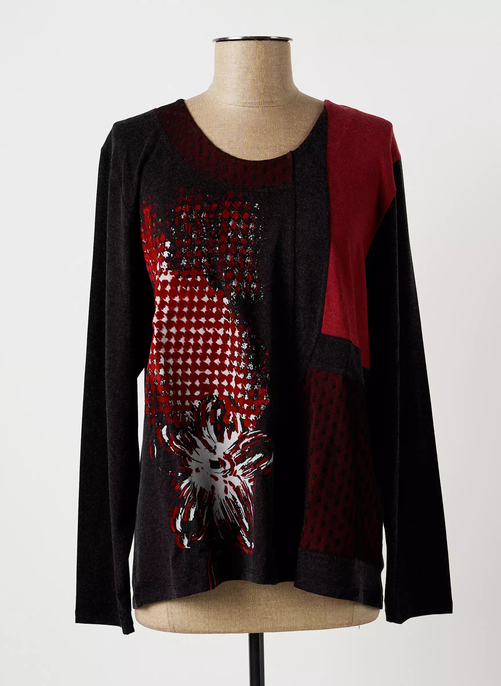 Guy Dubouis Tshirts Femme couleur gris