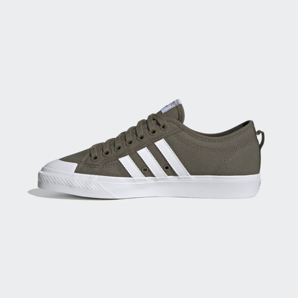 adidas Nizza HQ6763 / grün