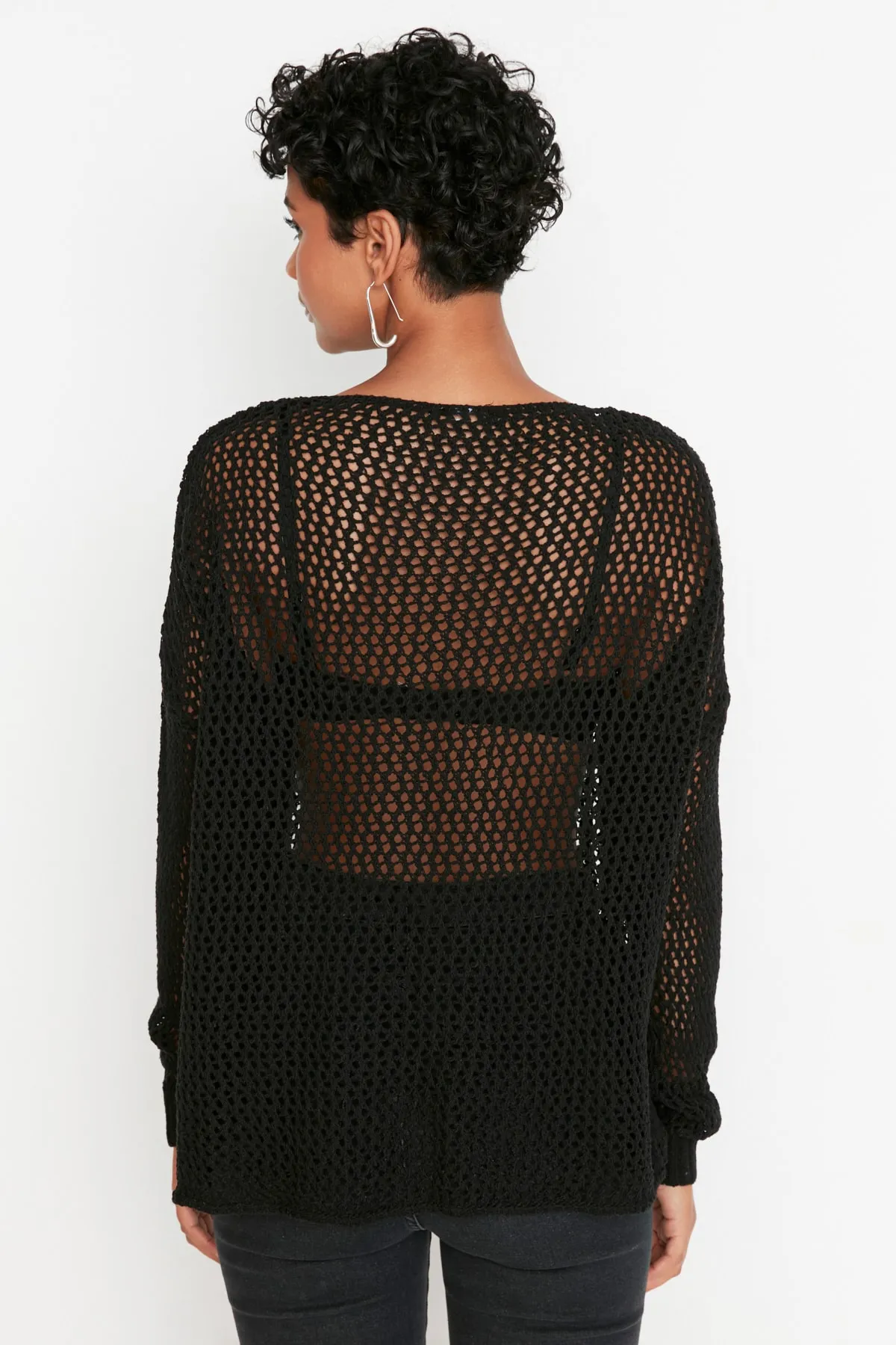 Trendyol Collection  Schwarzer, durchbrochener/perforierter Strickpullover aus Baumwolle mit extra weiter Passform TWOAW20FV0184
