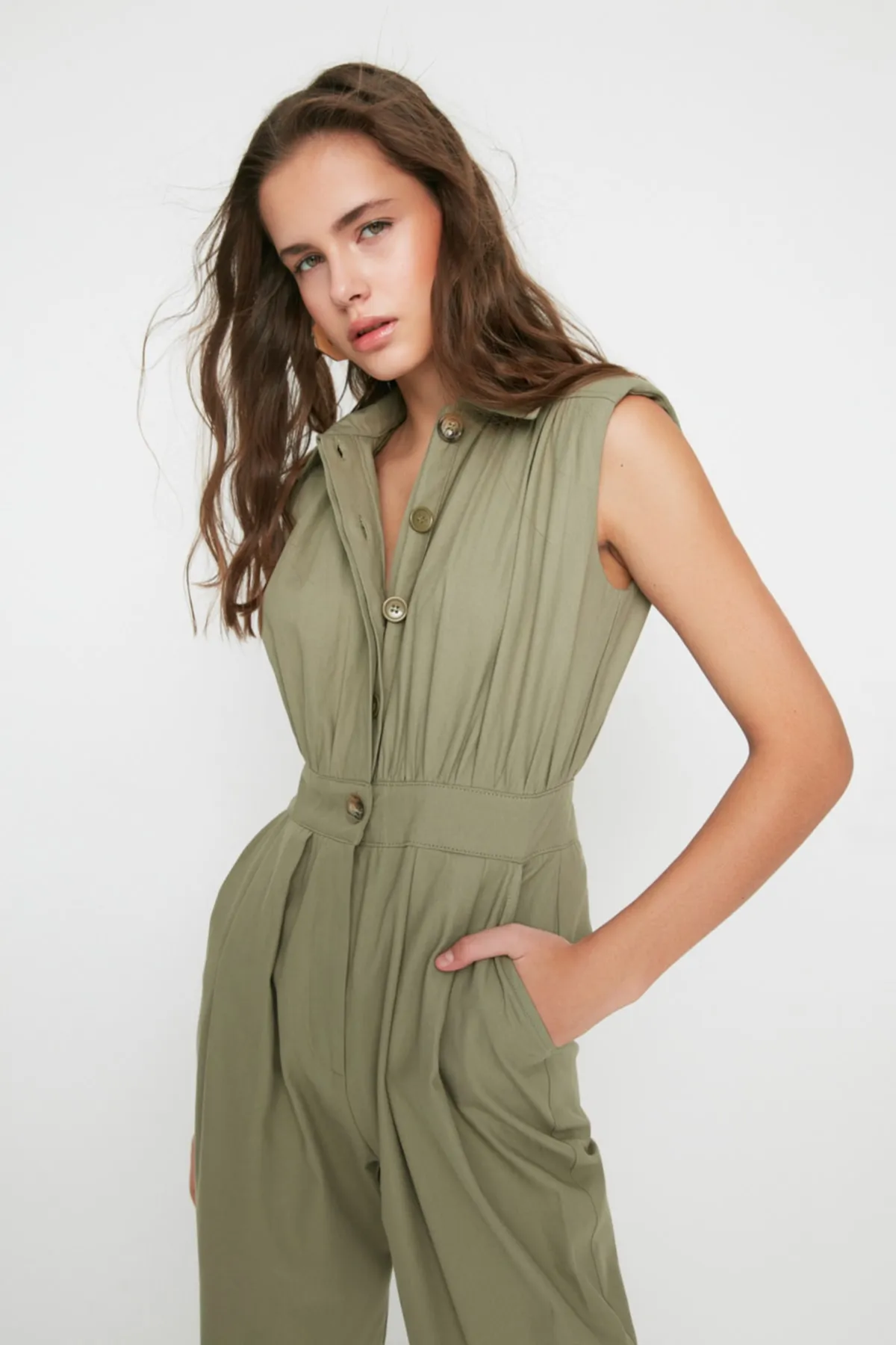 Trendyol Collection  Khakifarbener Maxi-Weboverall mit Hemdkragen TWOSS21TU0233