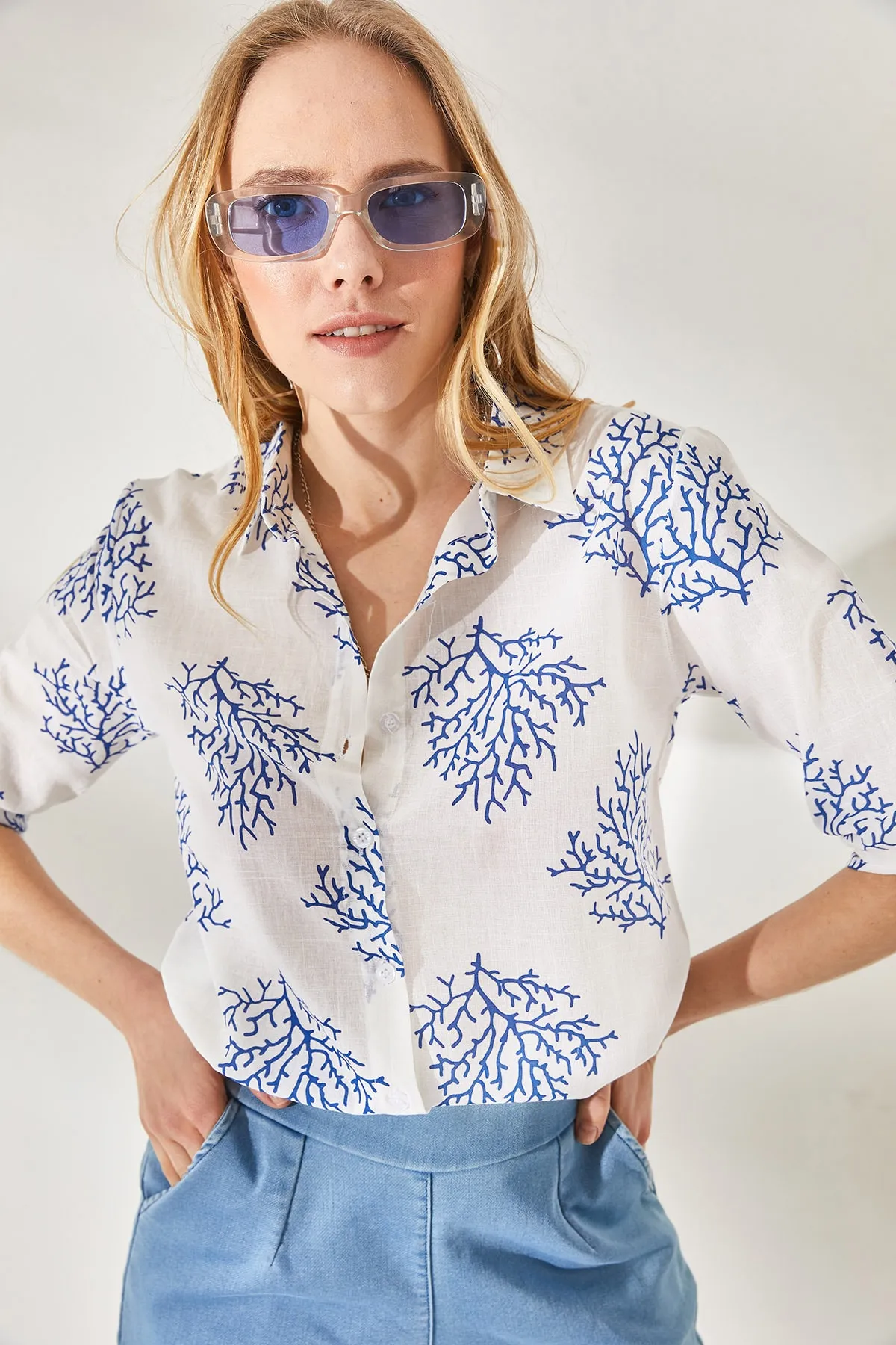 Olalook  Damen Leinenhemd mit gefalteten Ärmeln in Strauchblau GML-19000825
