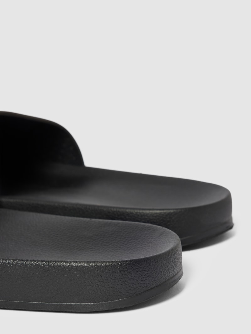 Slides mit Label-Print Modell 'JUNE' in schwarz