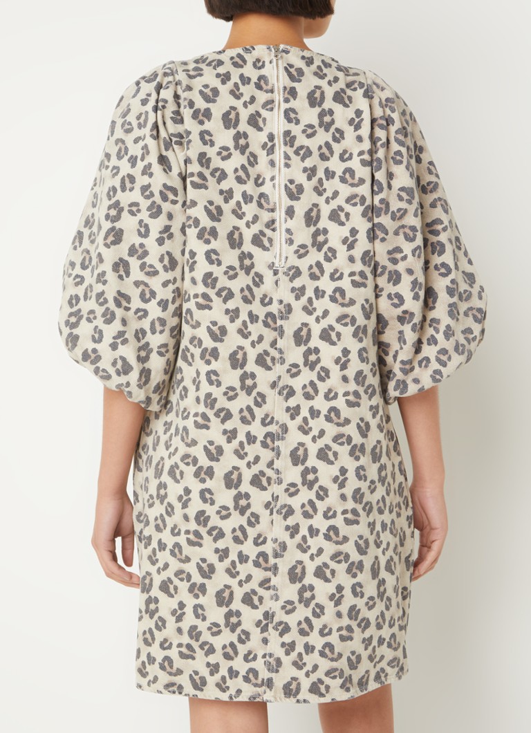 Vestido túnica corto de mezclilla con estampado de leopardo de Zasu by bar, con mangas abullonadas.